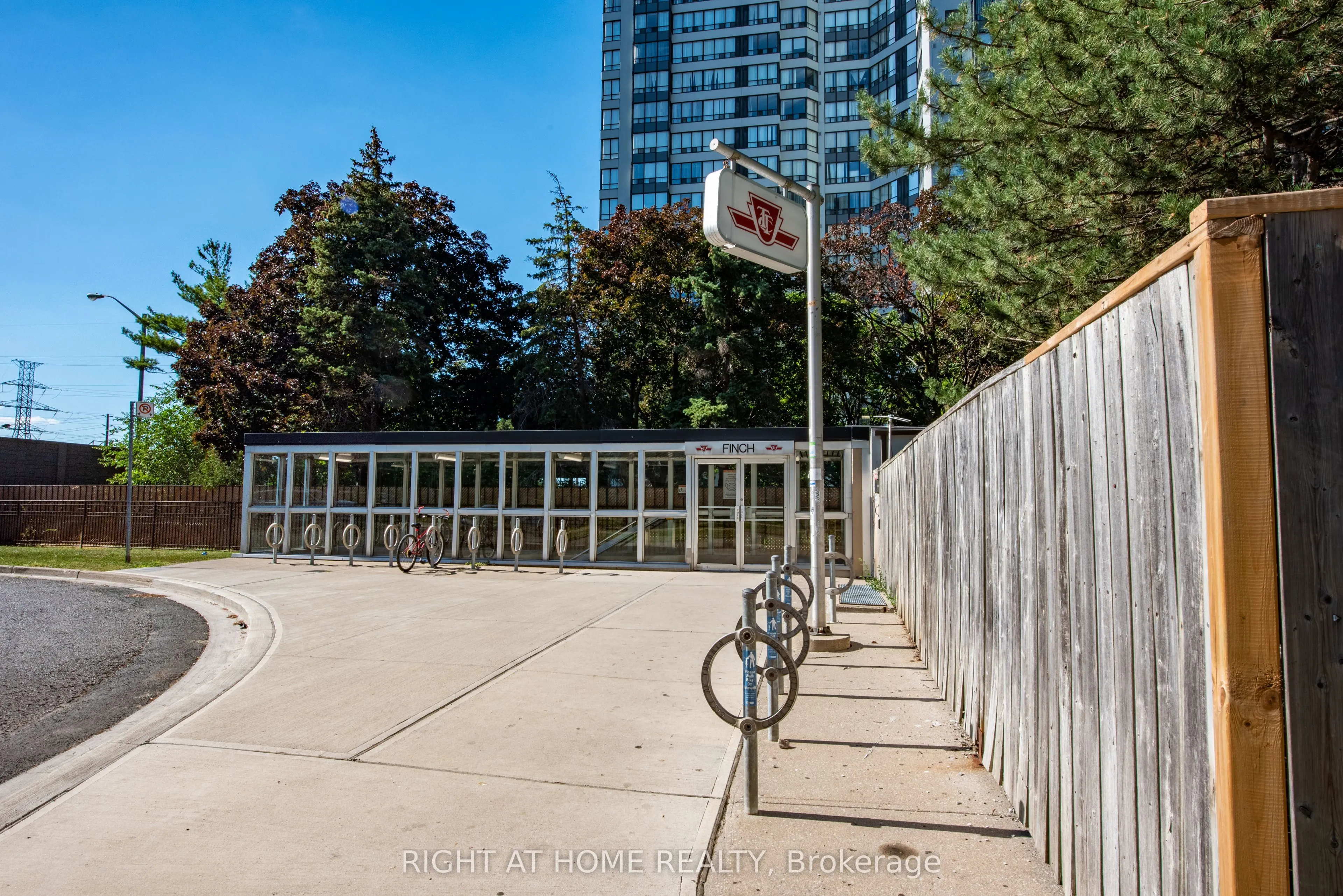 8 Pemberton Avenue, #105