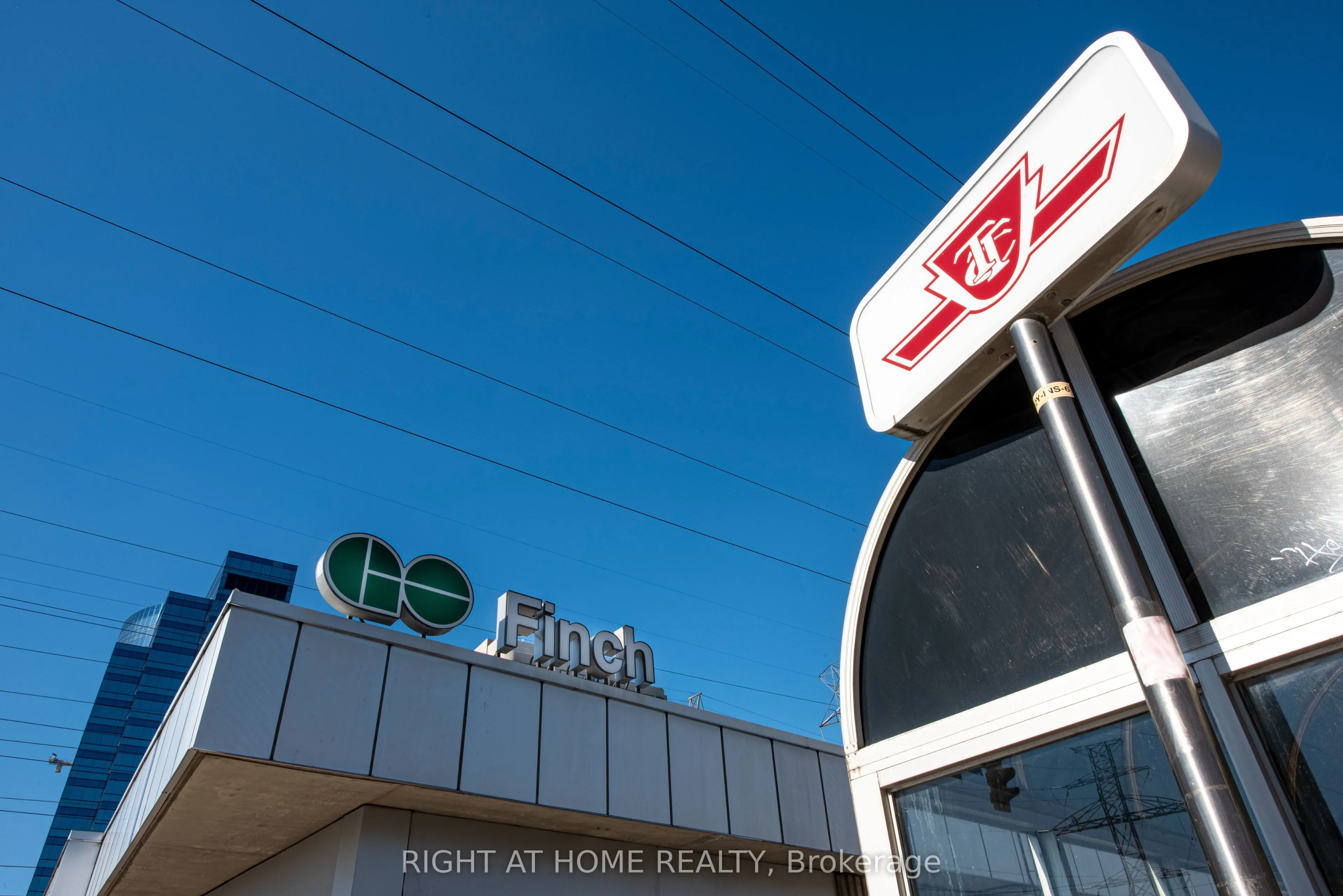 8 Pemberton Avenue, #105