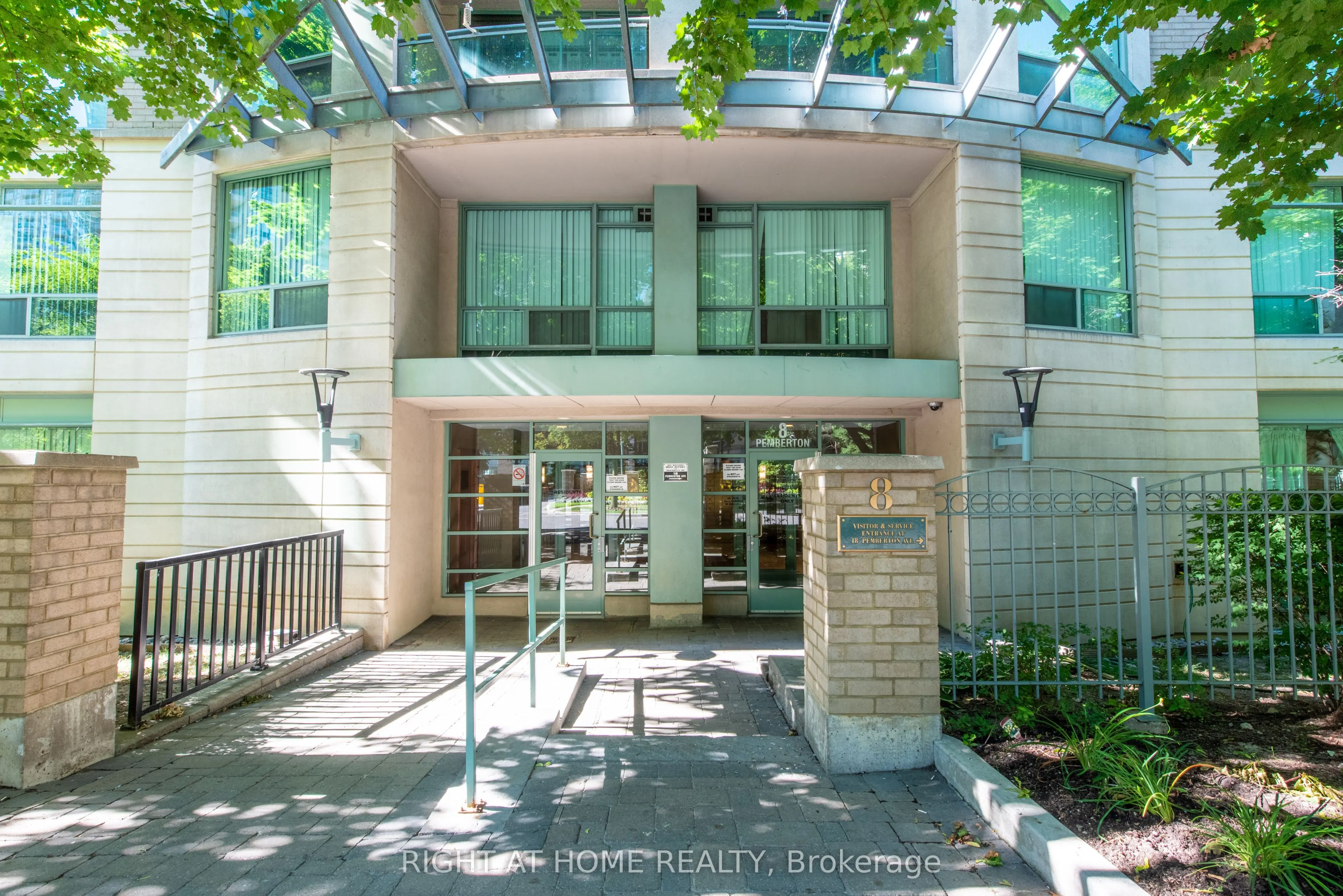 8 Pemberton Avenue, #105