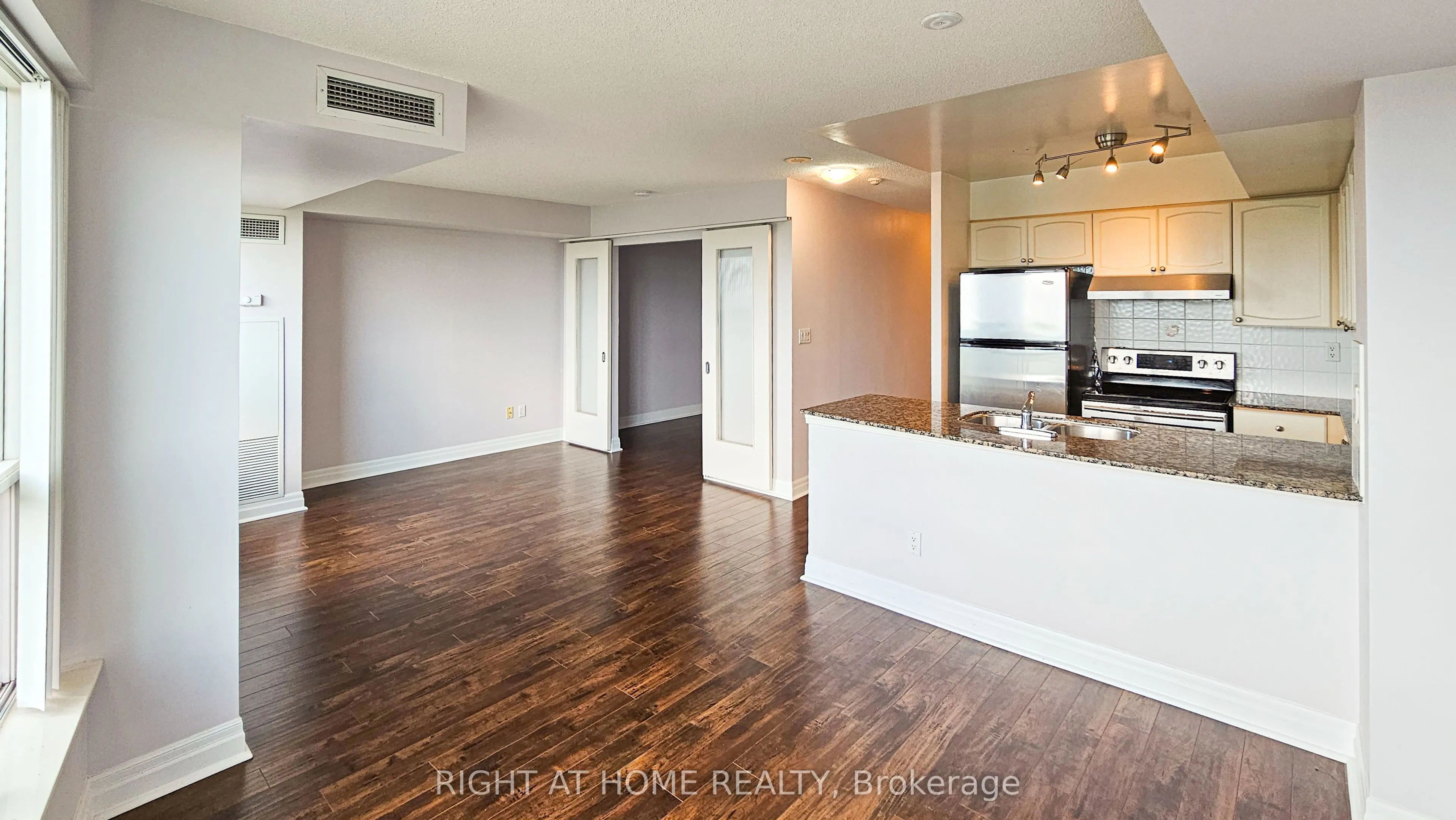 188 Doris Avenue, #1510