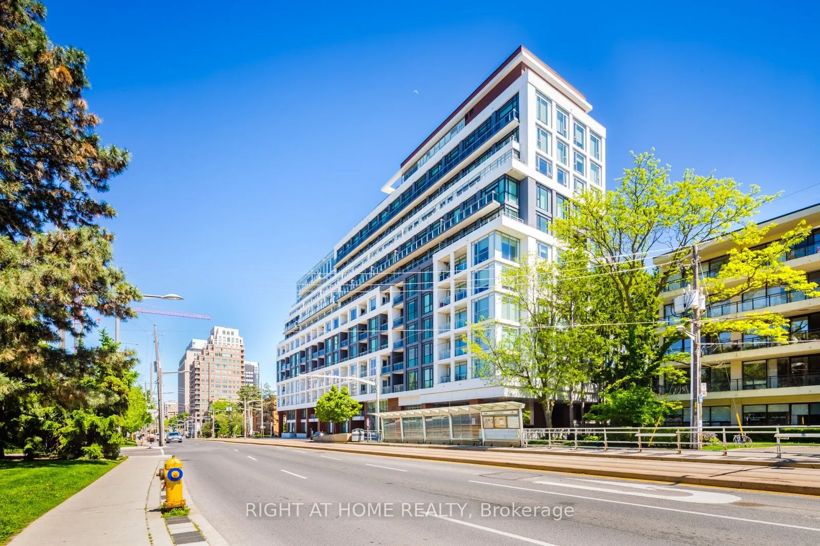 223 St Clair Avenue W, #507