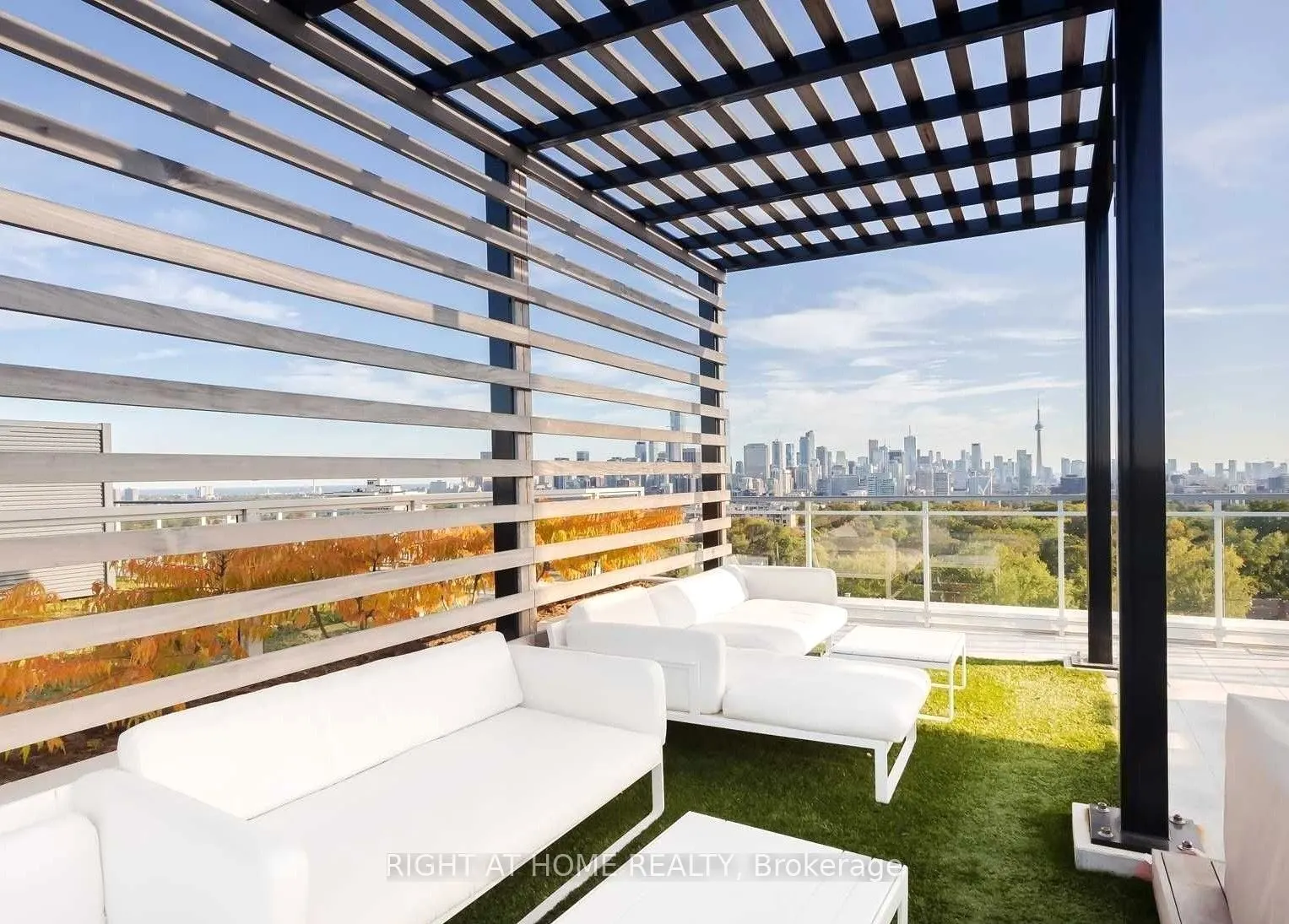 223 St Clair Avenue W, #507