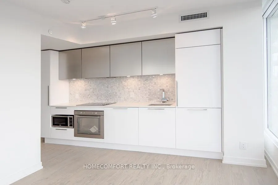 85 Wood Street, ##2906