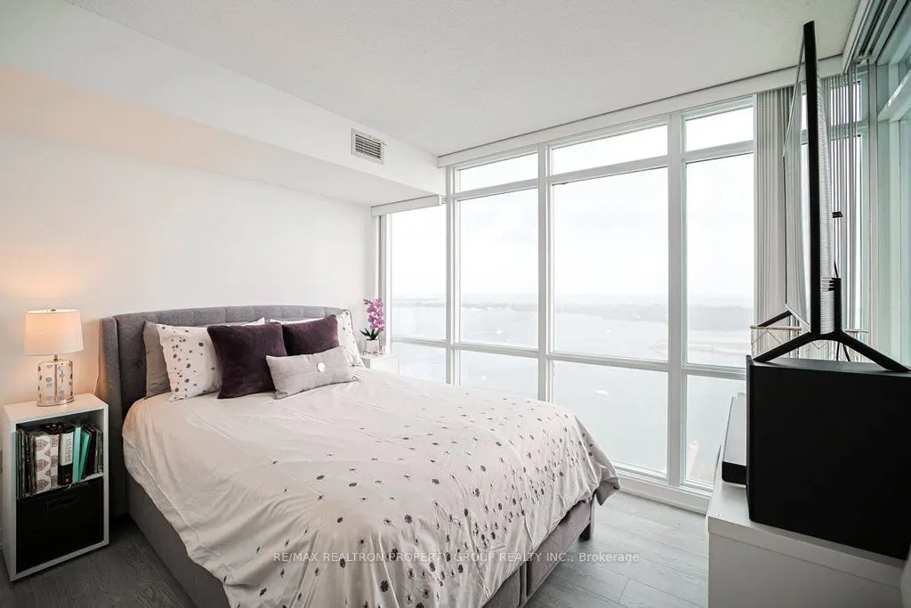 11 Brunel Court, #4515