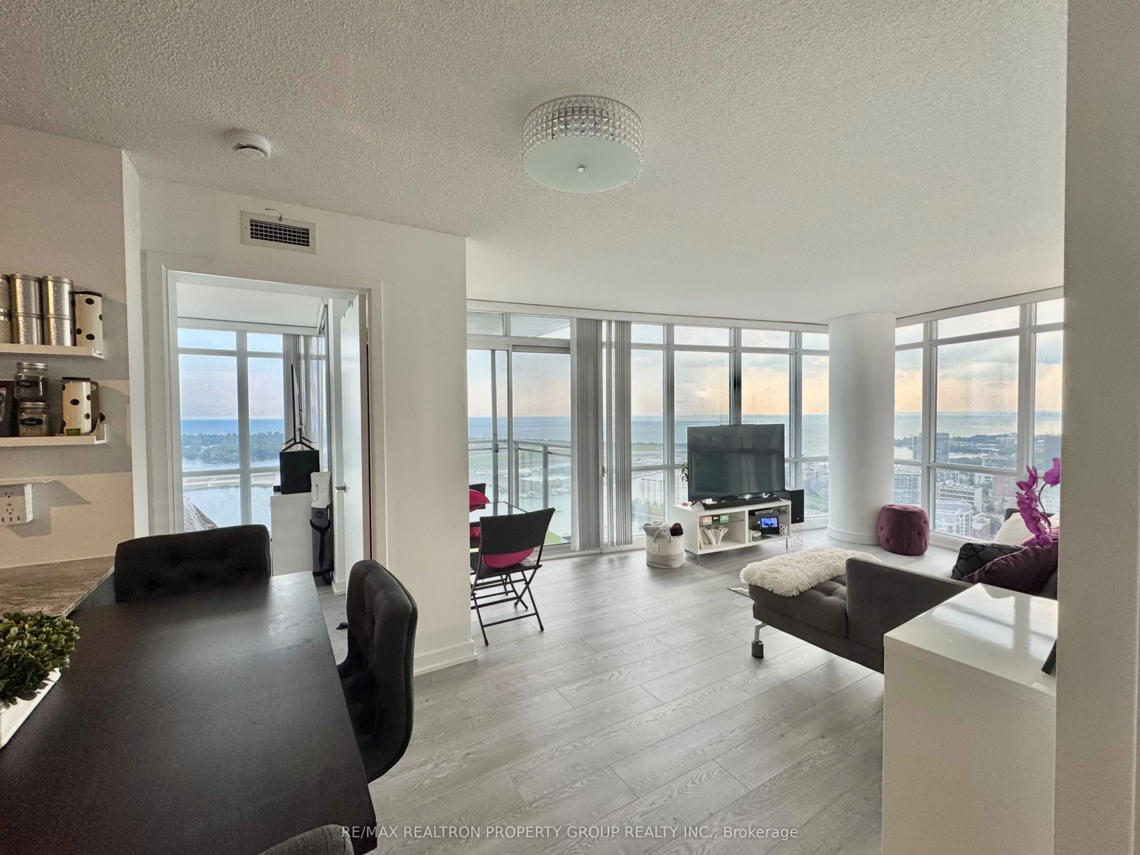 11 Brunel Court, #4515