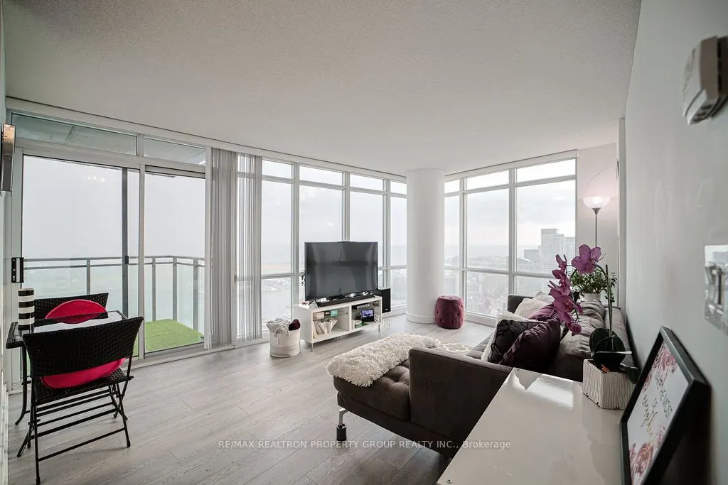 11 Brunel Court, #4515