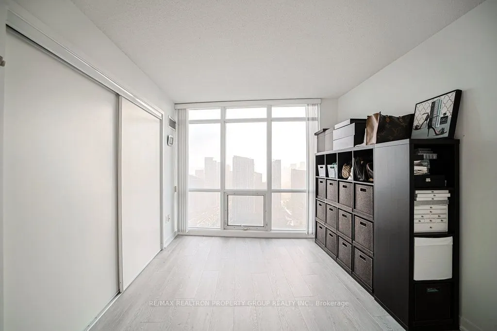 11 Brunel Court, #4515