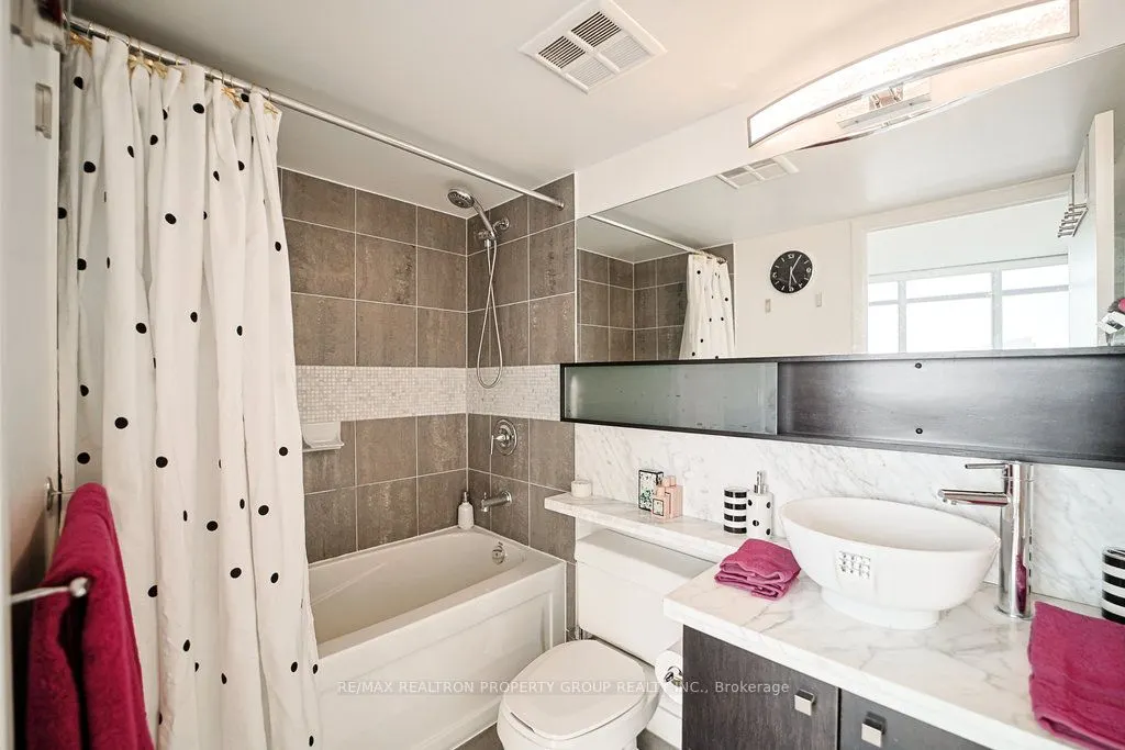 11 Brunel Court, #4515