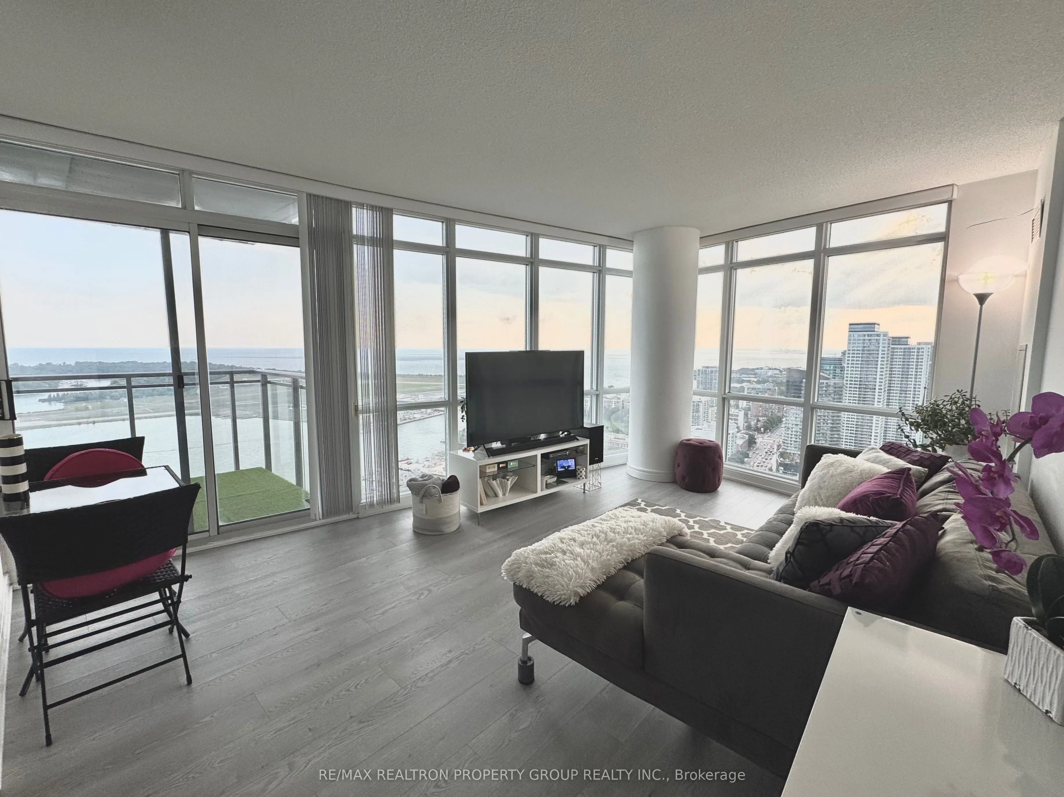 11 Brunel Court, #4515