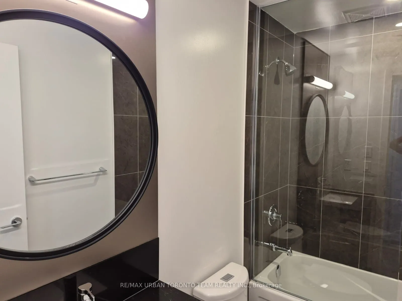 771 Yonge Street, #2806
