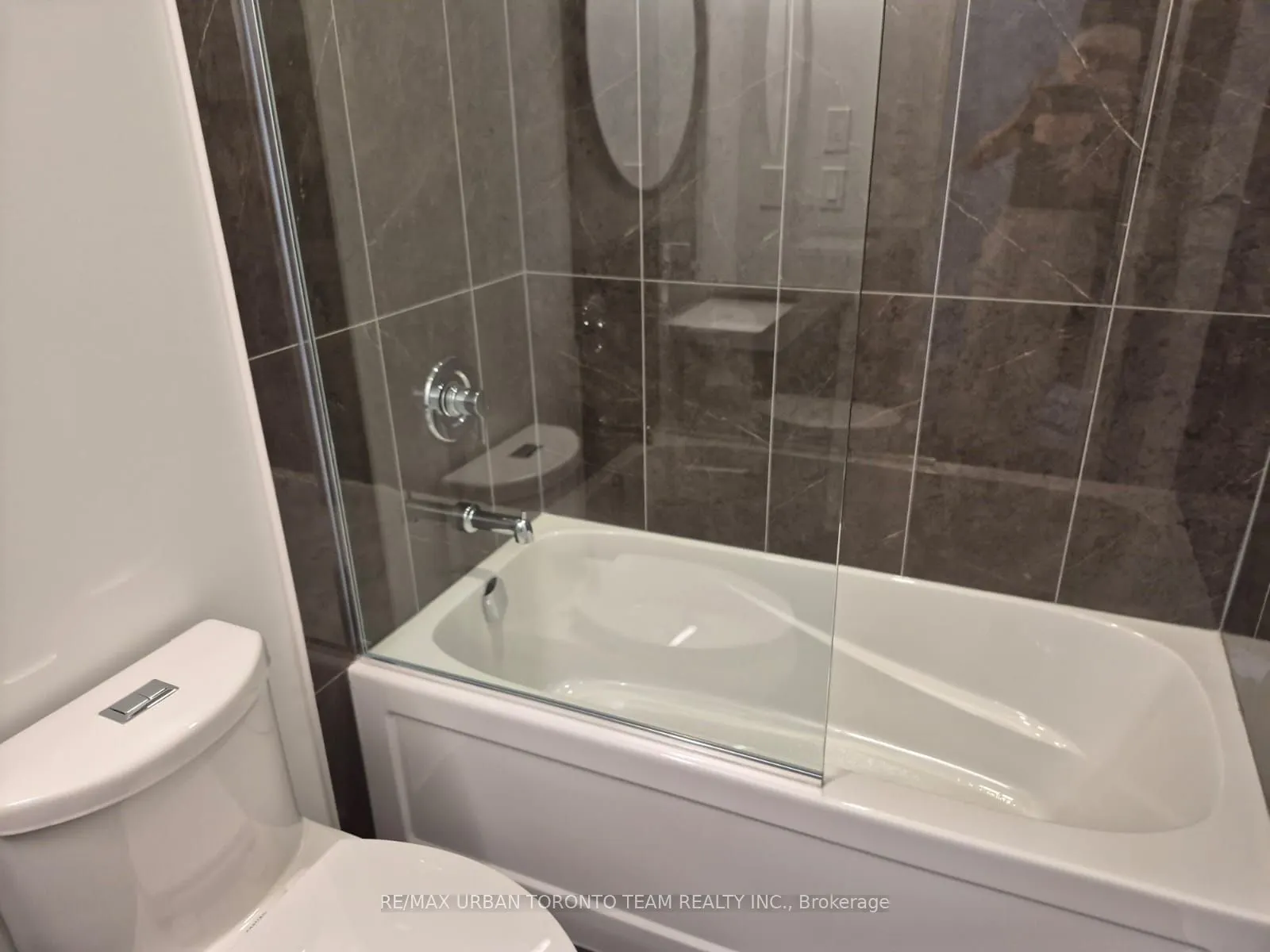 771 Yonge Street, #2806