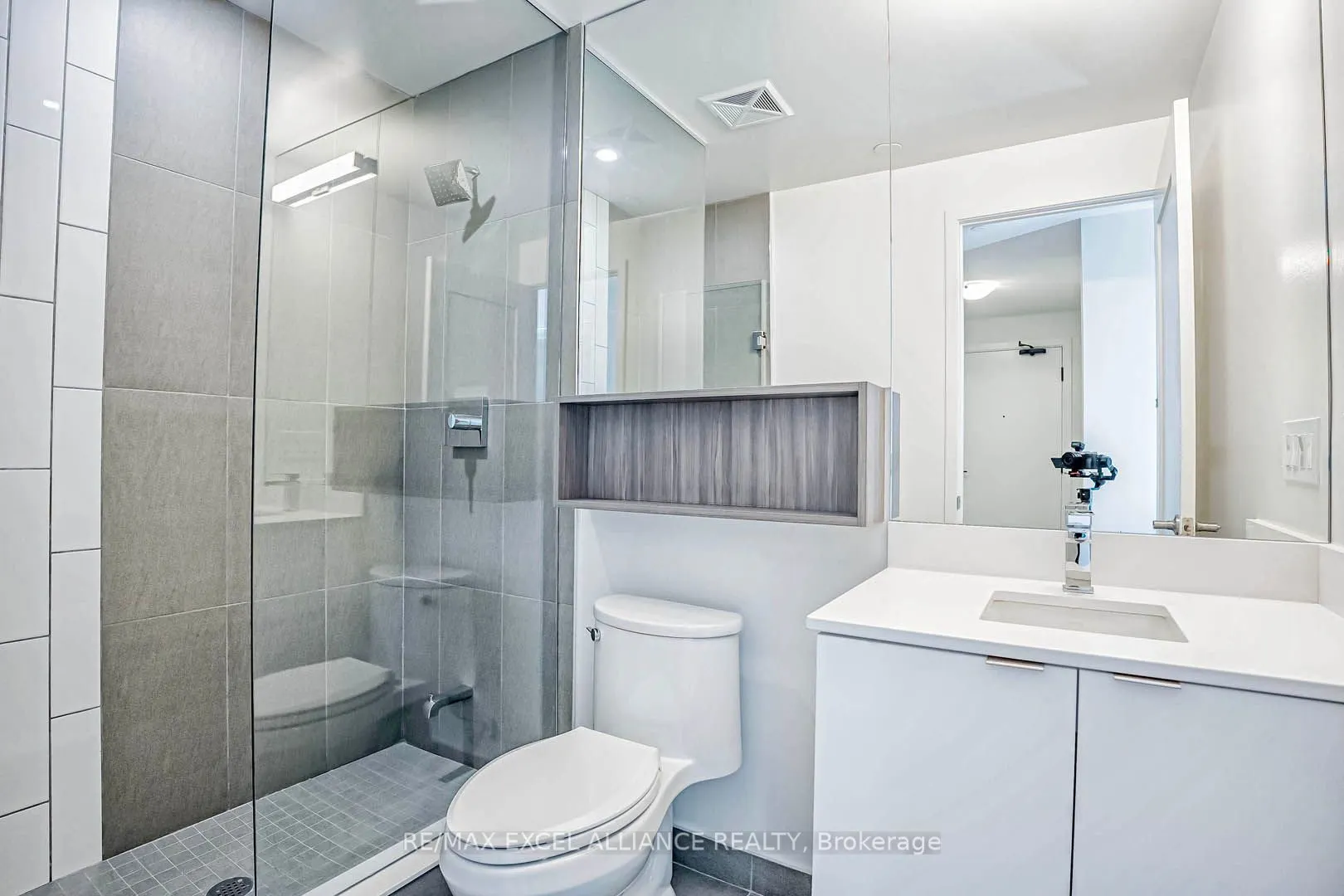 70 Princess Street, #2305