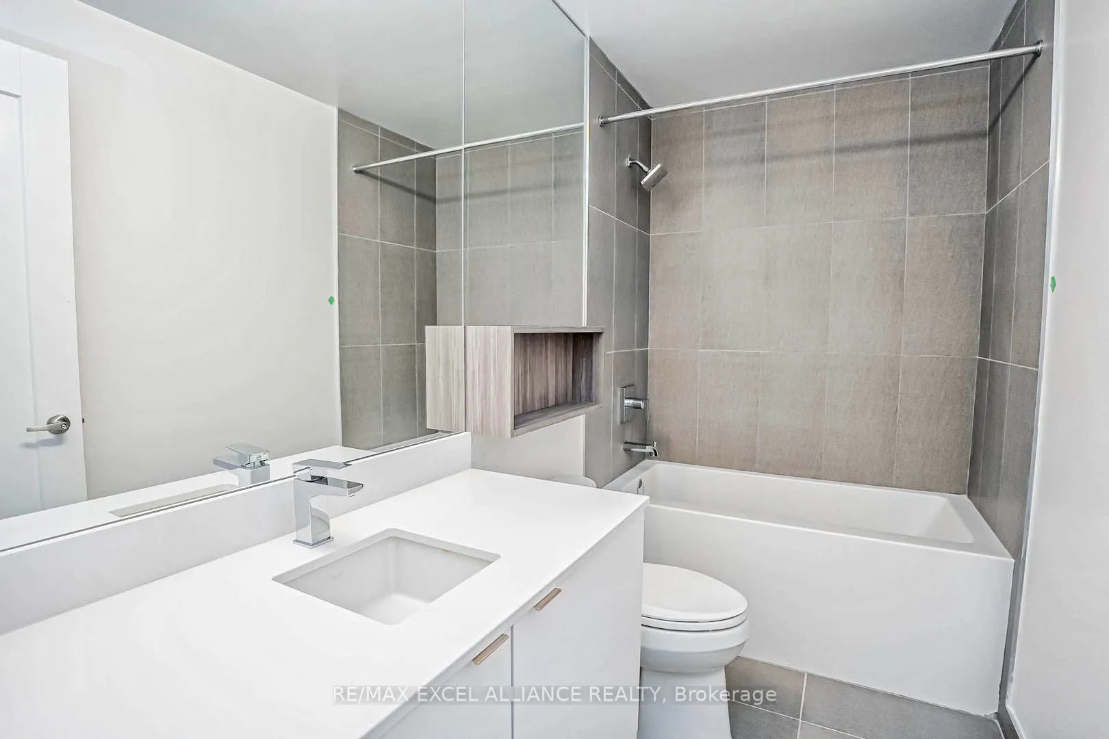 70 Princess Street, #2305