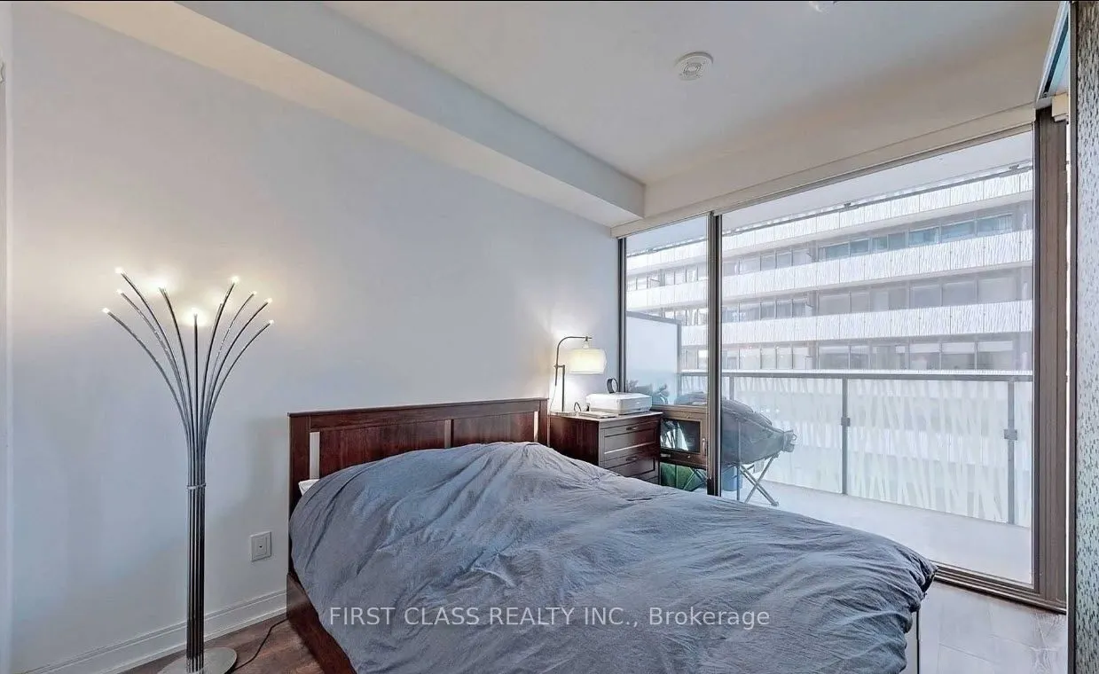 50 Charles Street E, #508