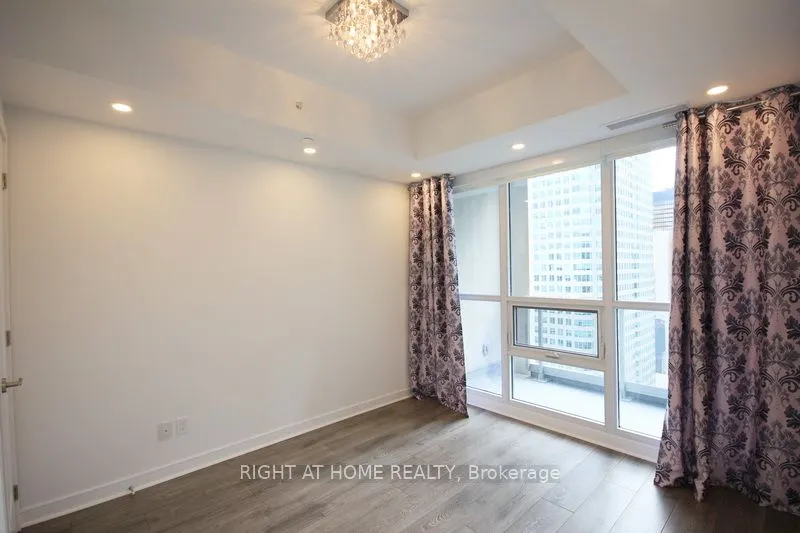 88 Scott Street, #2710