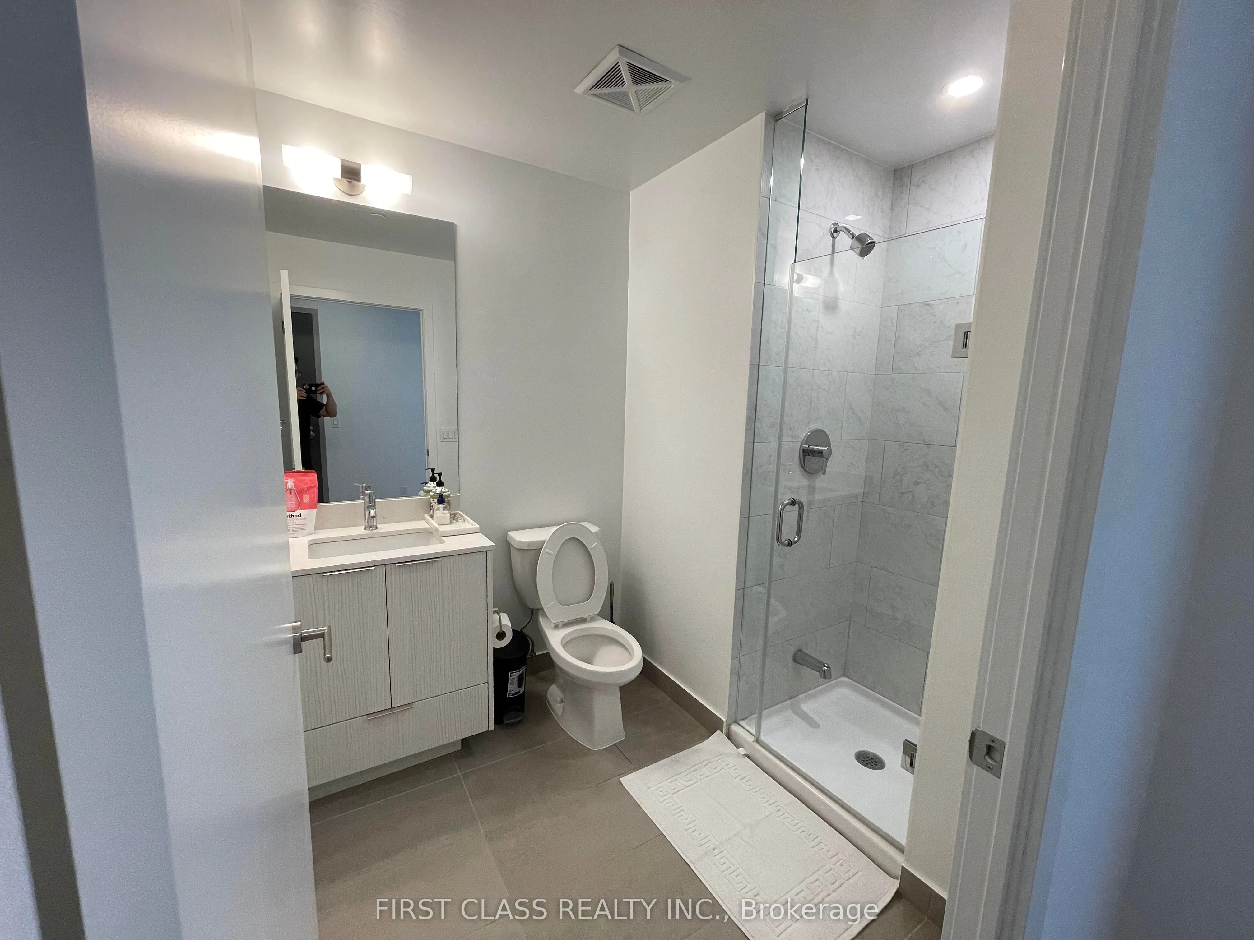 32 Forest Manor Road, #810