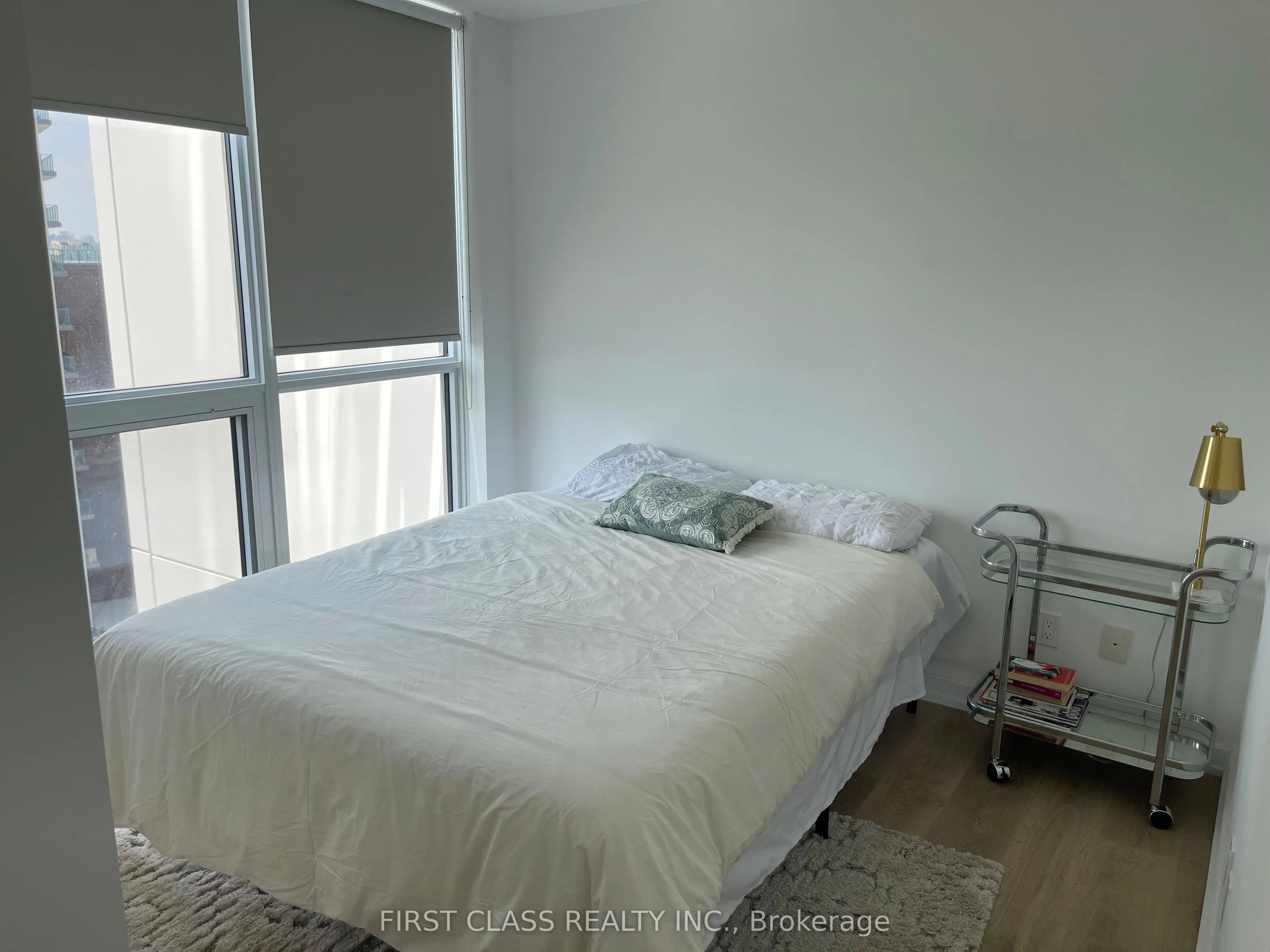 32 Forest Manor Road, #810