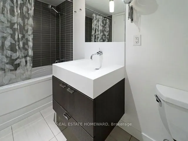 110 Charles Street E, #1111