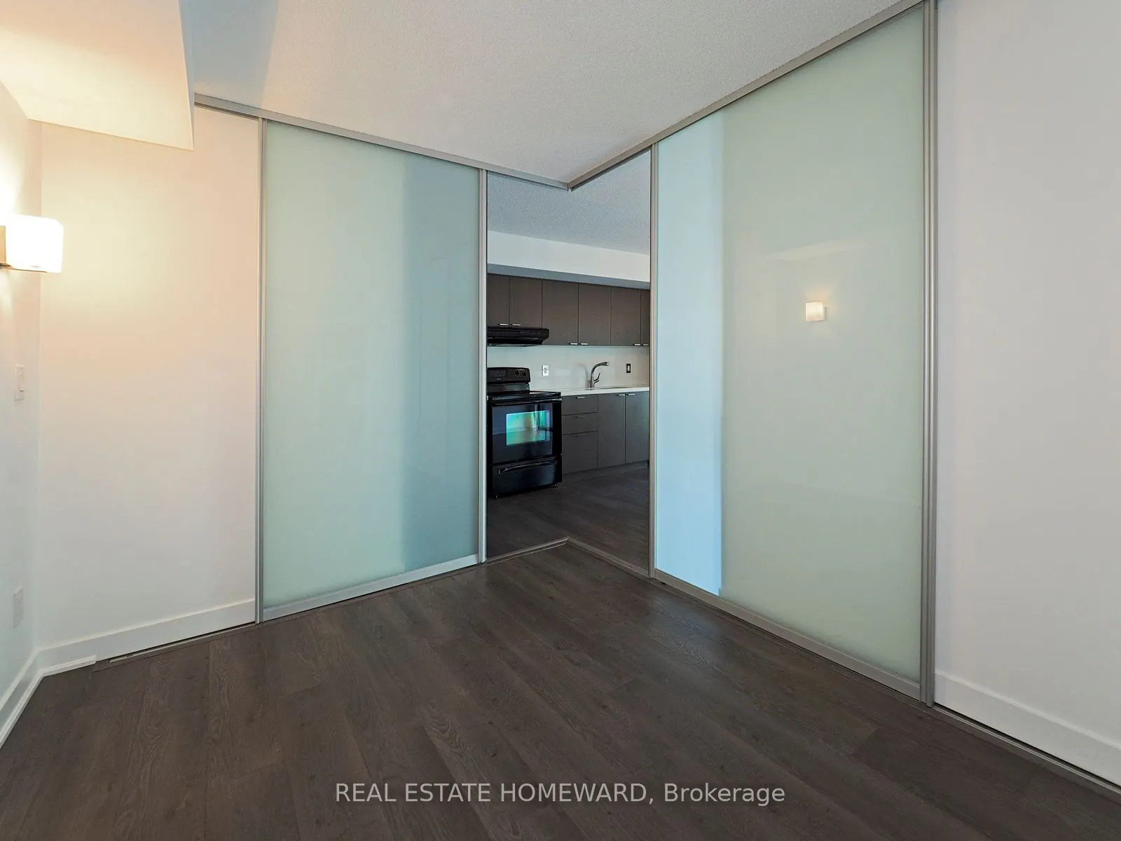 110 Charles Street E, #1111