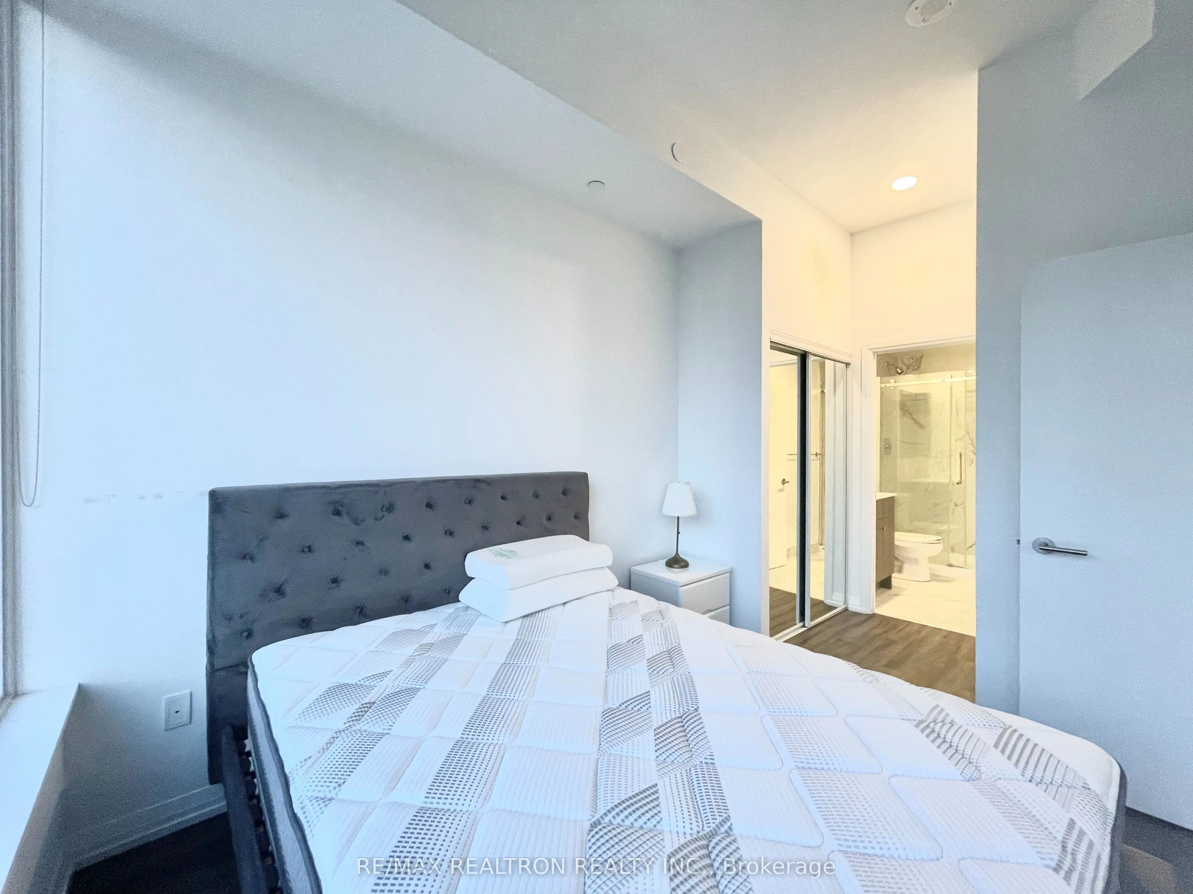 75 Canterbury Place, #1815
