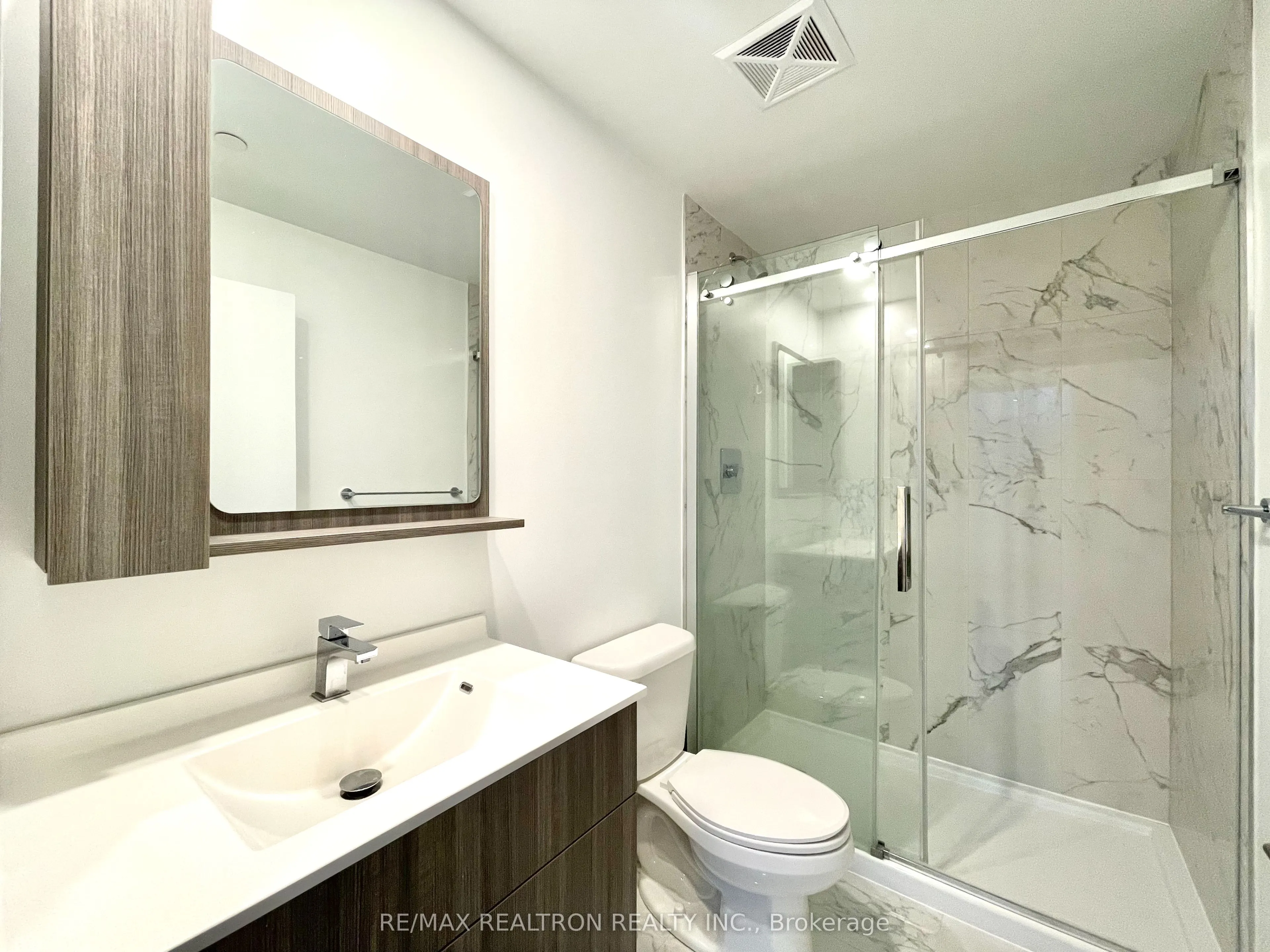 75 Canterbury Place, #1815