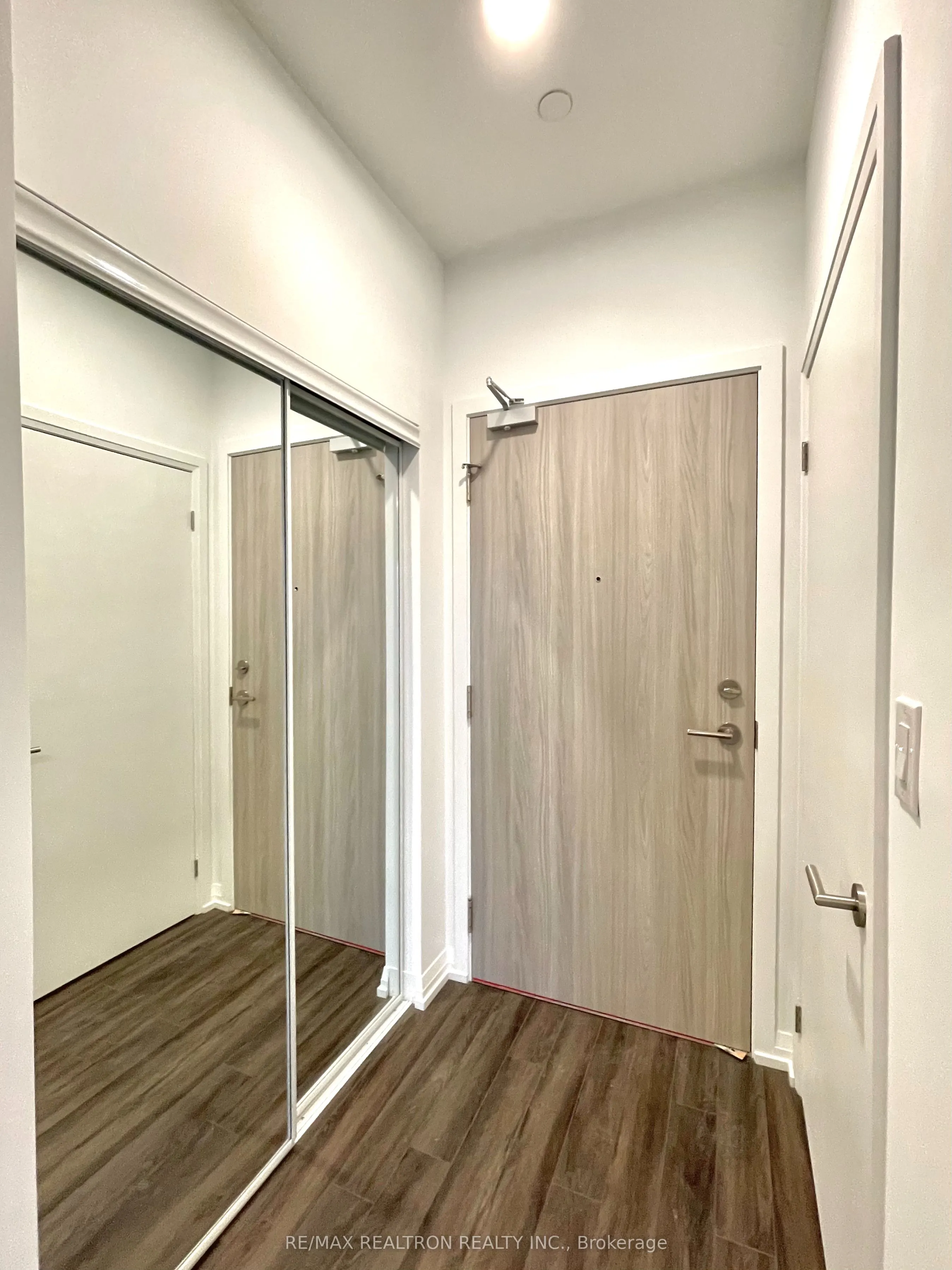 75 Canterbury Place, #1815