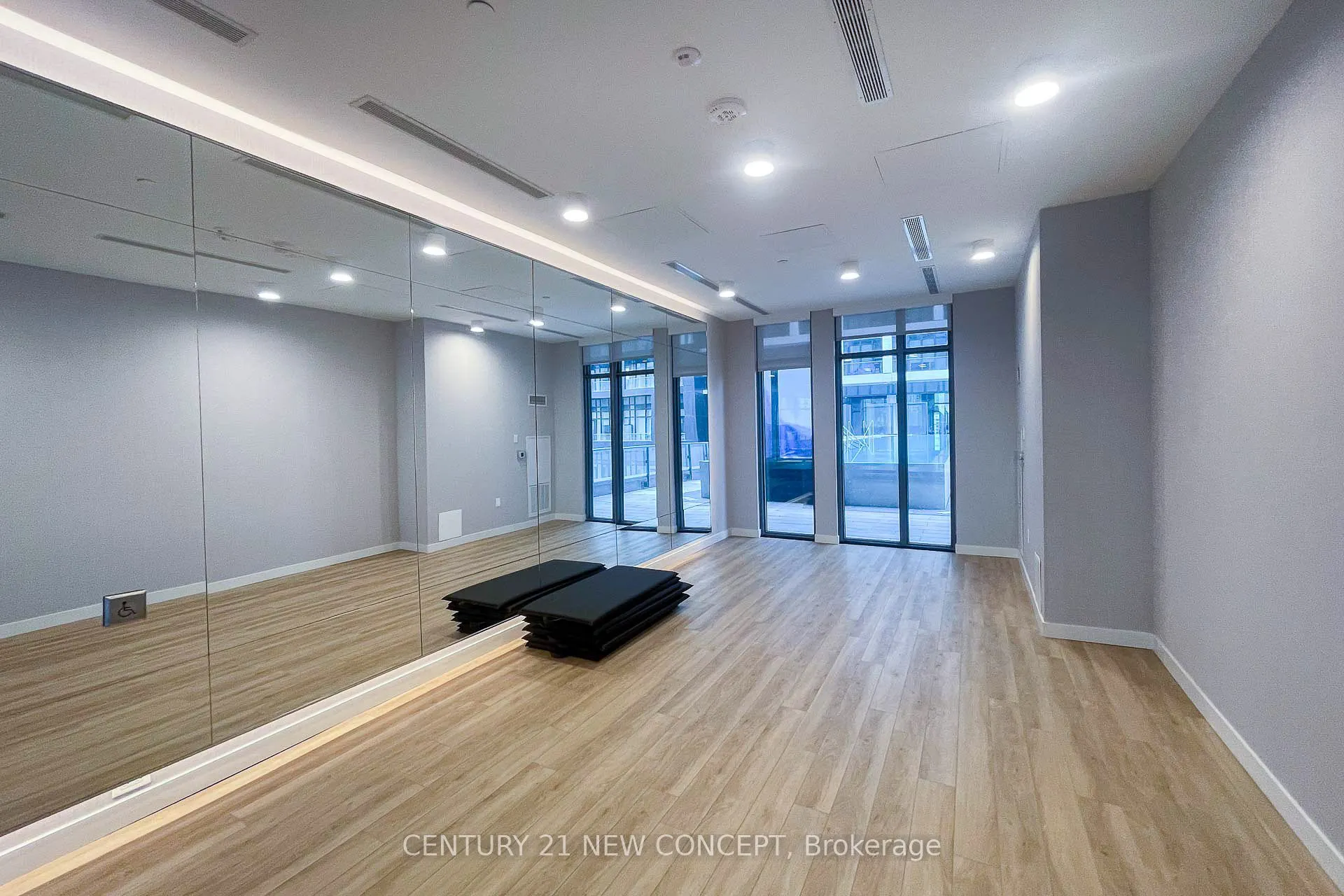 121 Lower Sherbourne Street, #1057