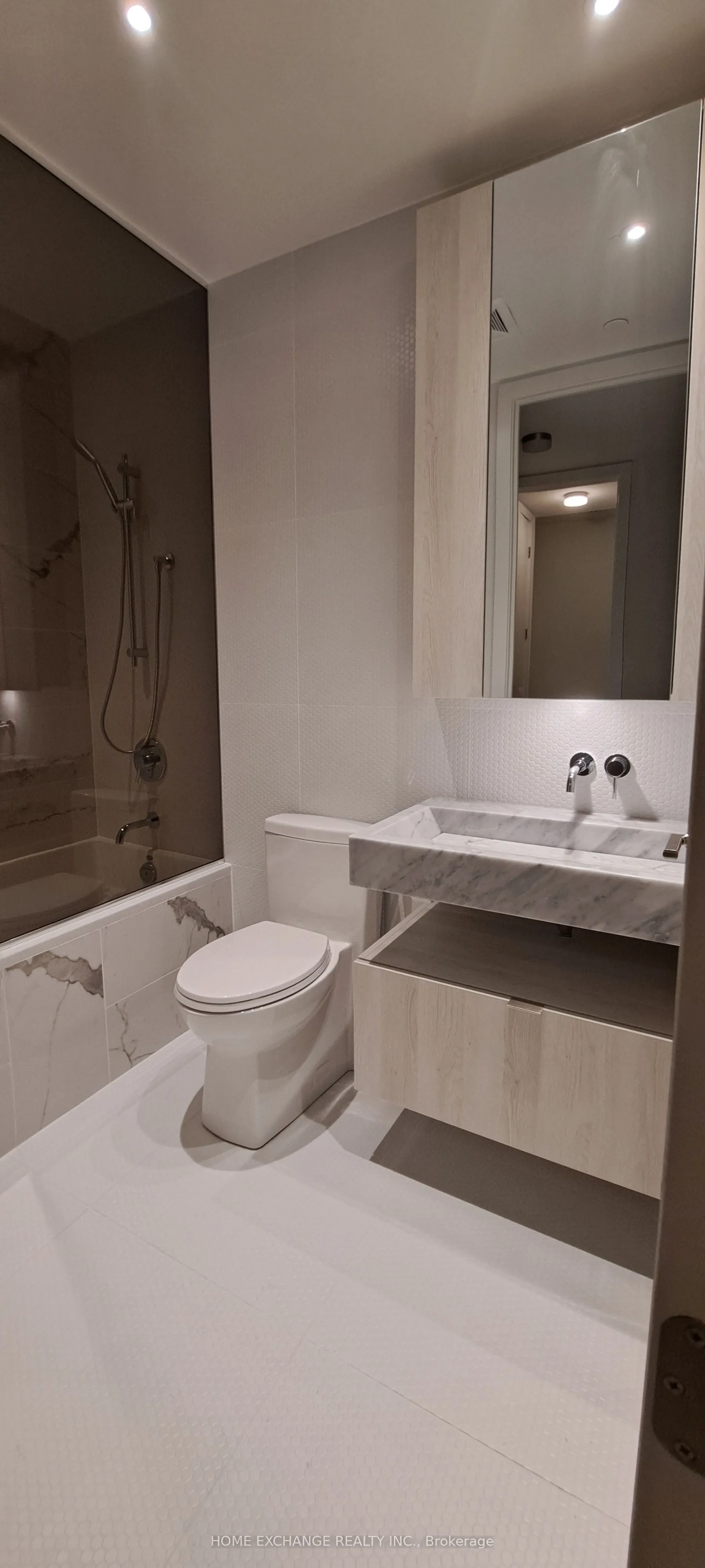 11 Yorkville Avenue W, #4610