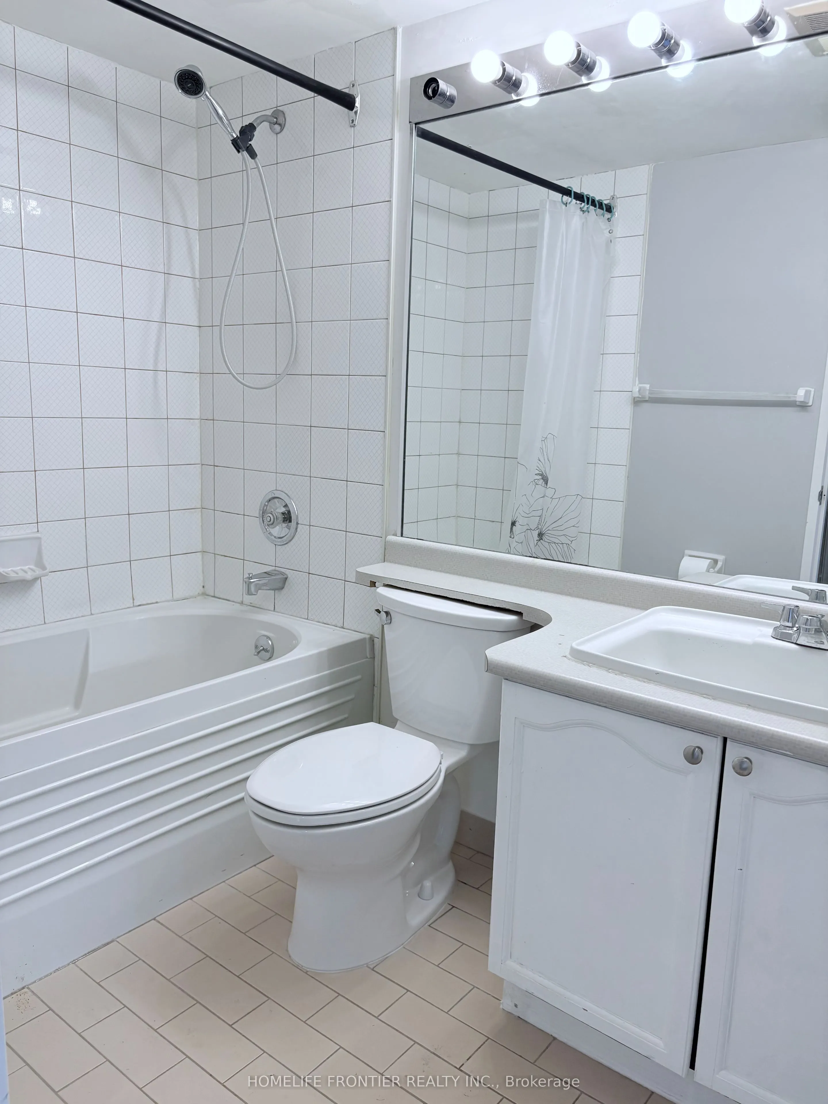 7 Bishop Avenue, #618