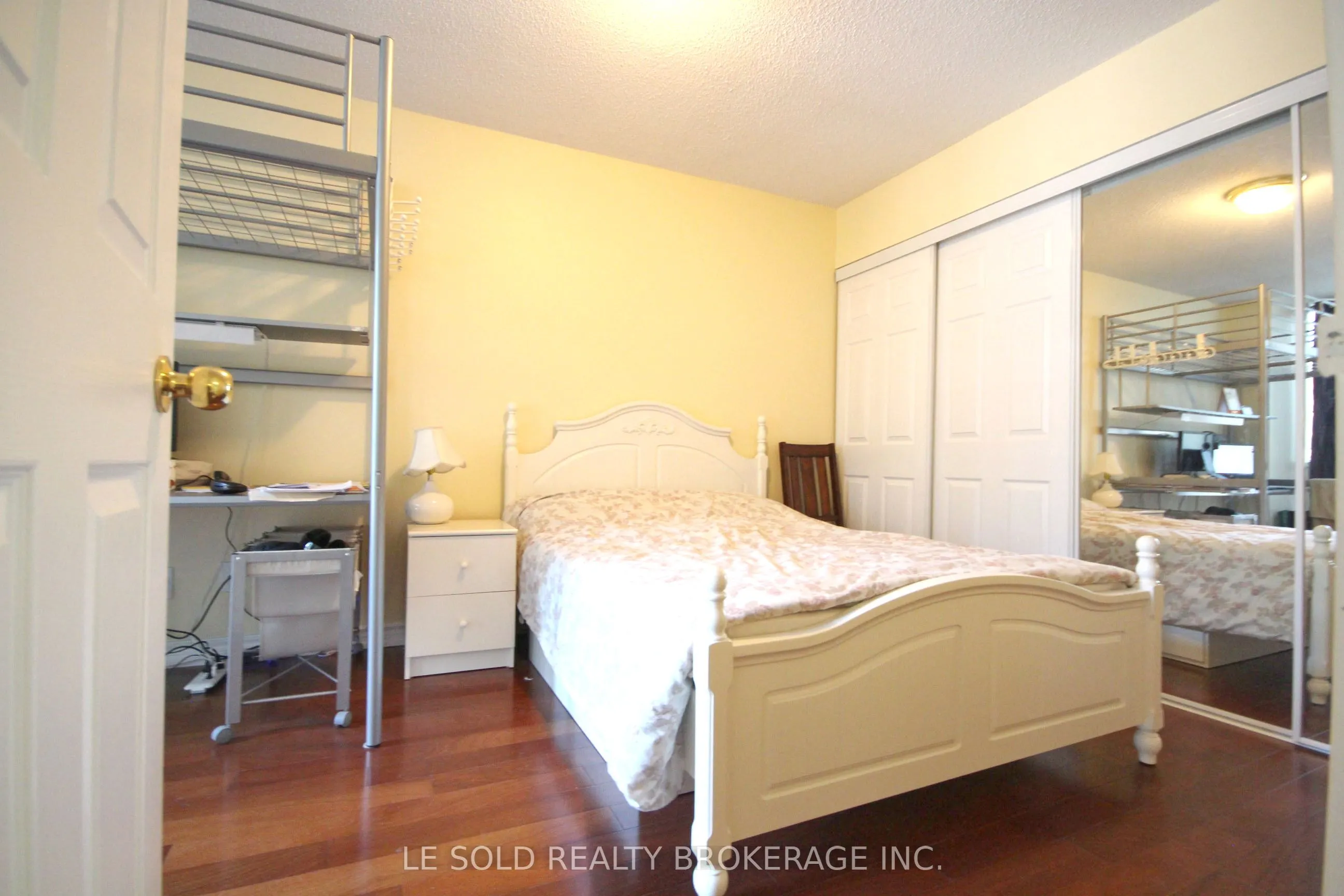 40 Scollard Street, #602