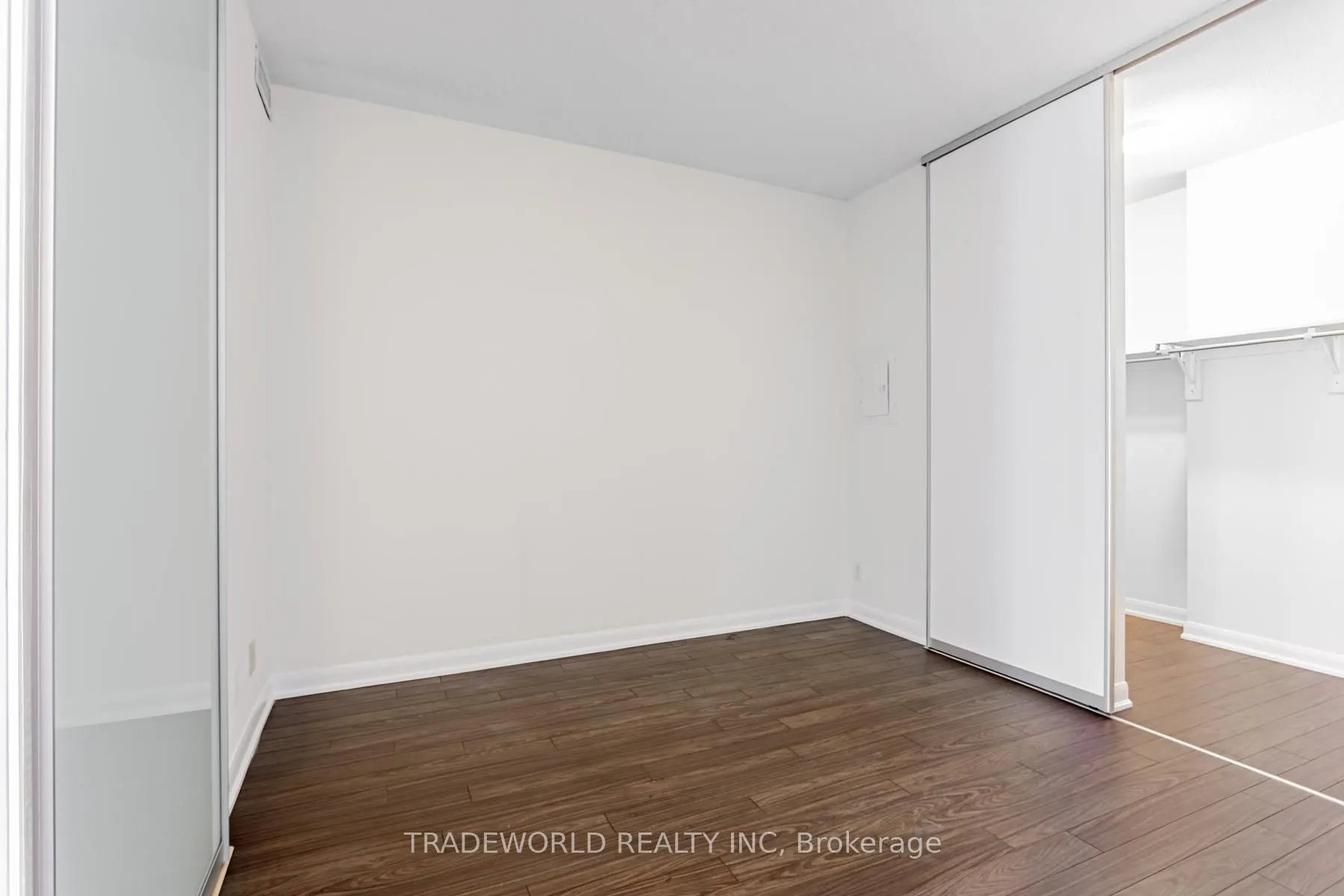 205 Frederick Street, #909