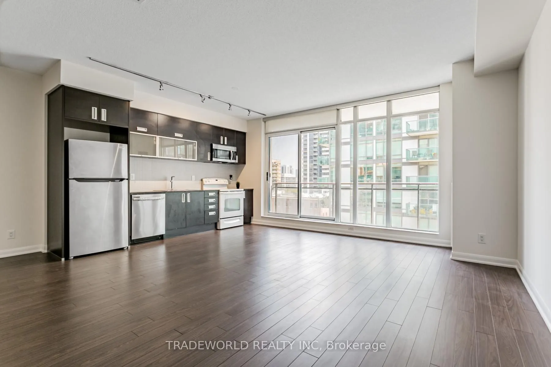 205 Frederick Street, #909