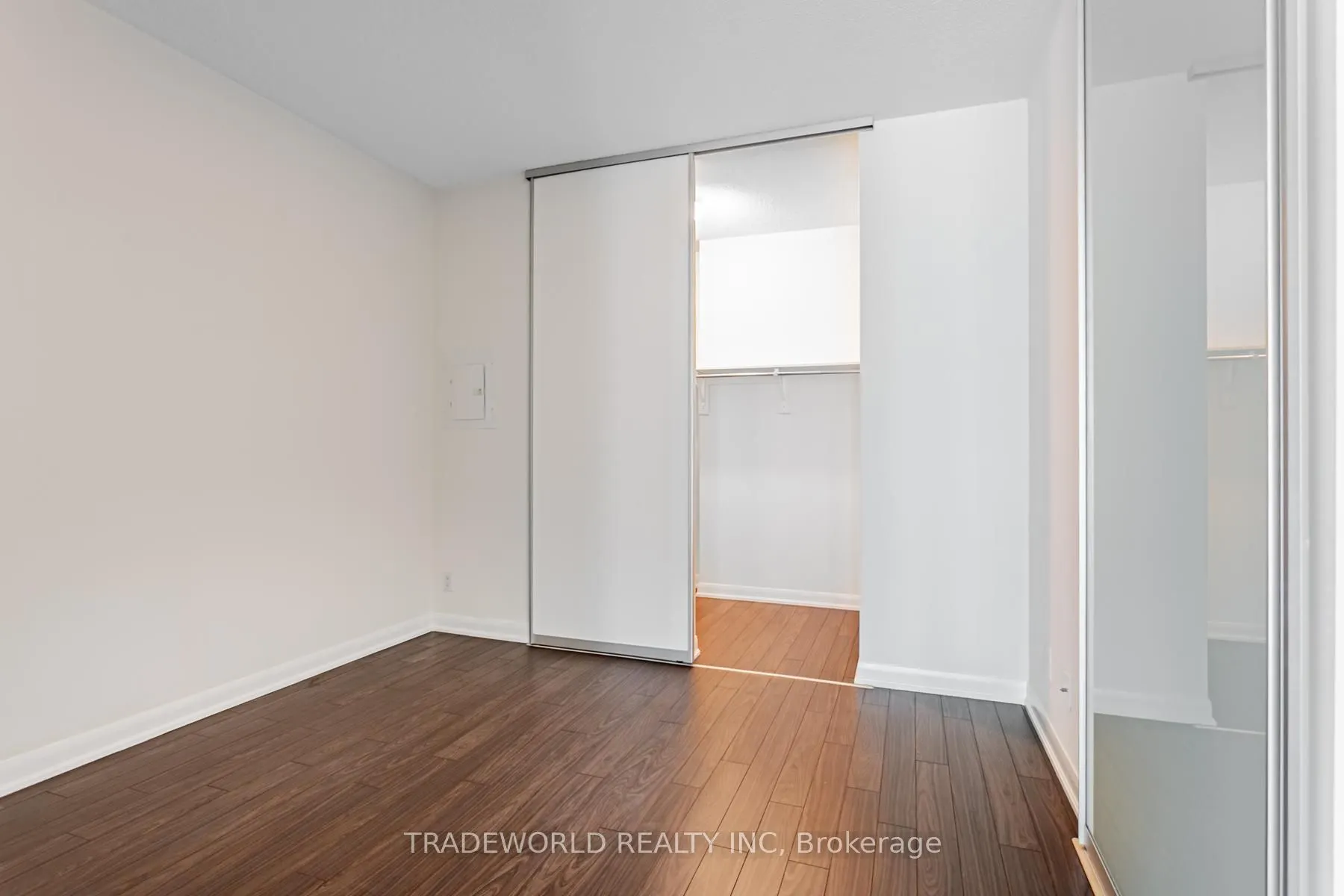205 Frederick Street, #909