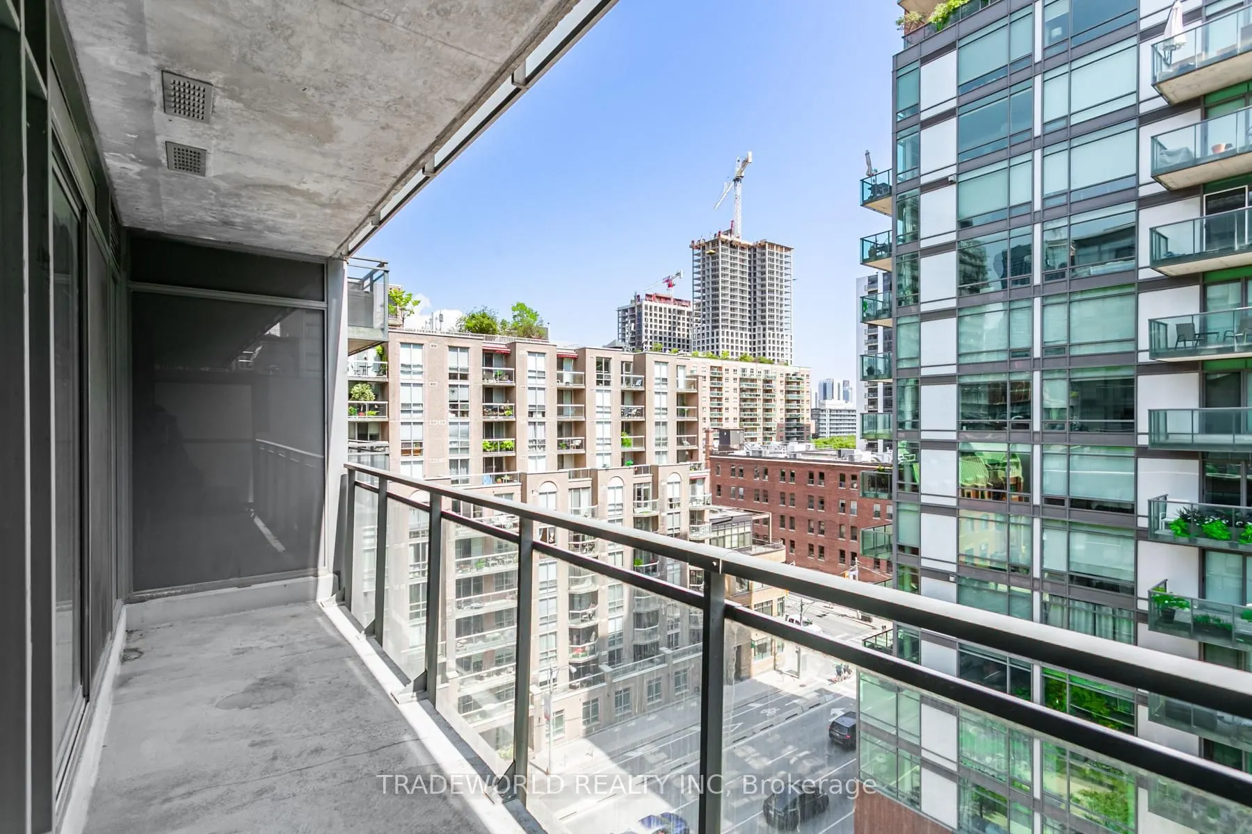 205 Frederick Street, #909