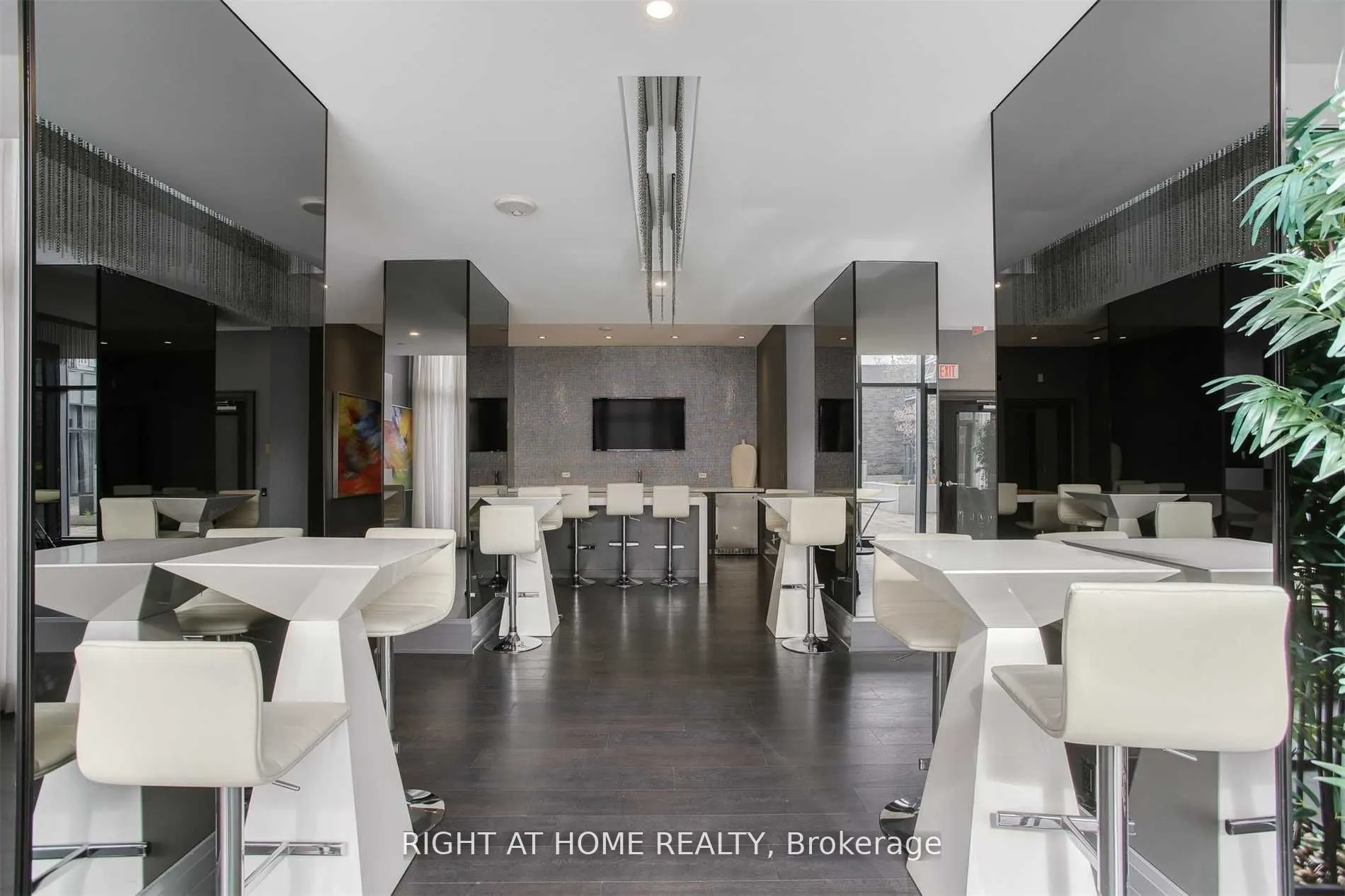 5162 Yonge Street, #509