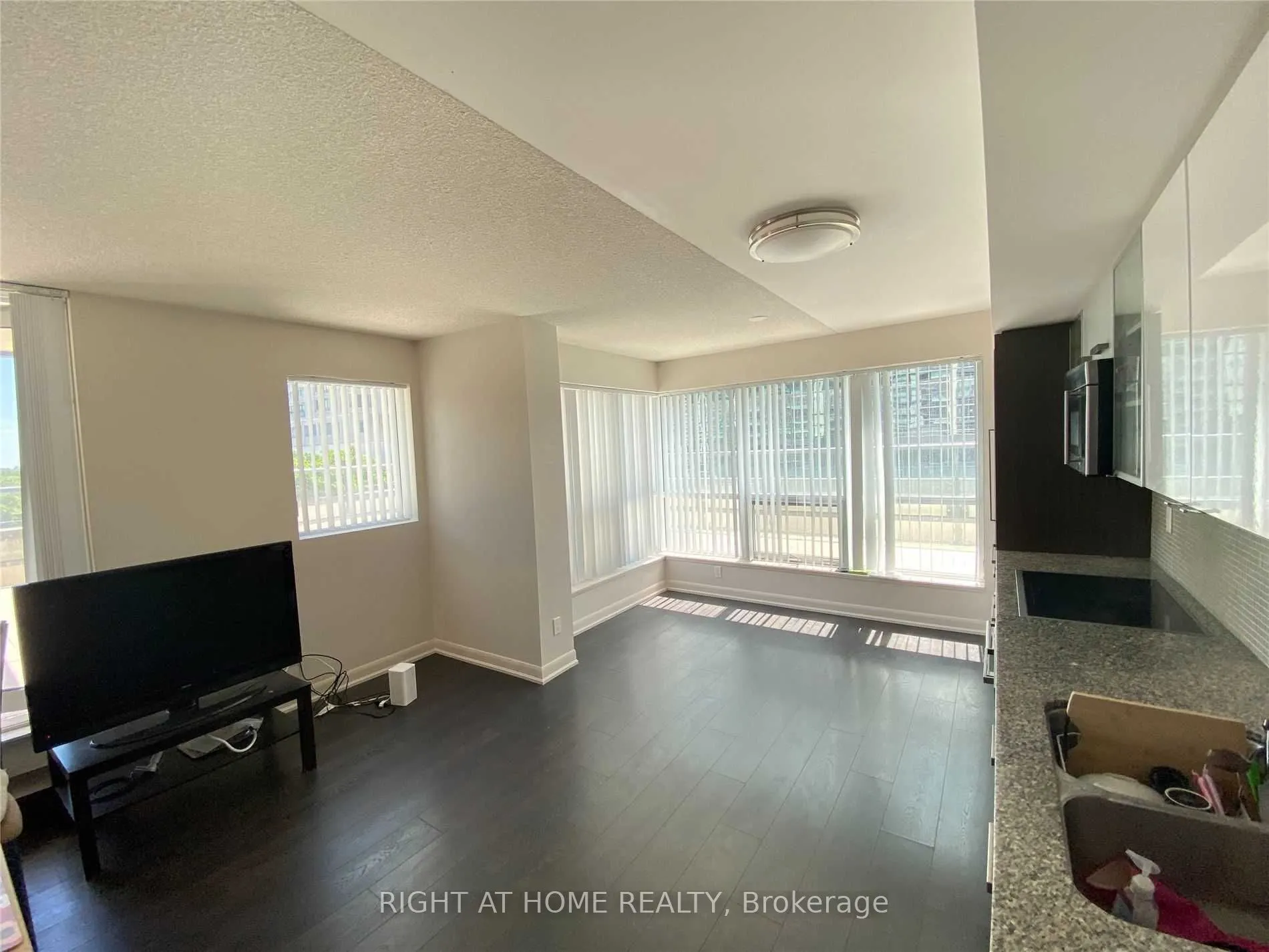 5162 Yonge Street, #509