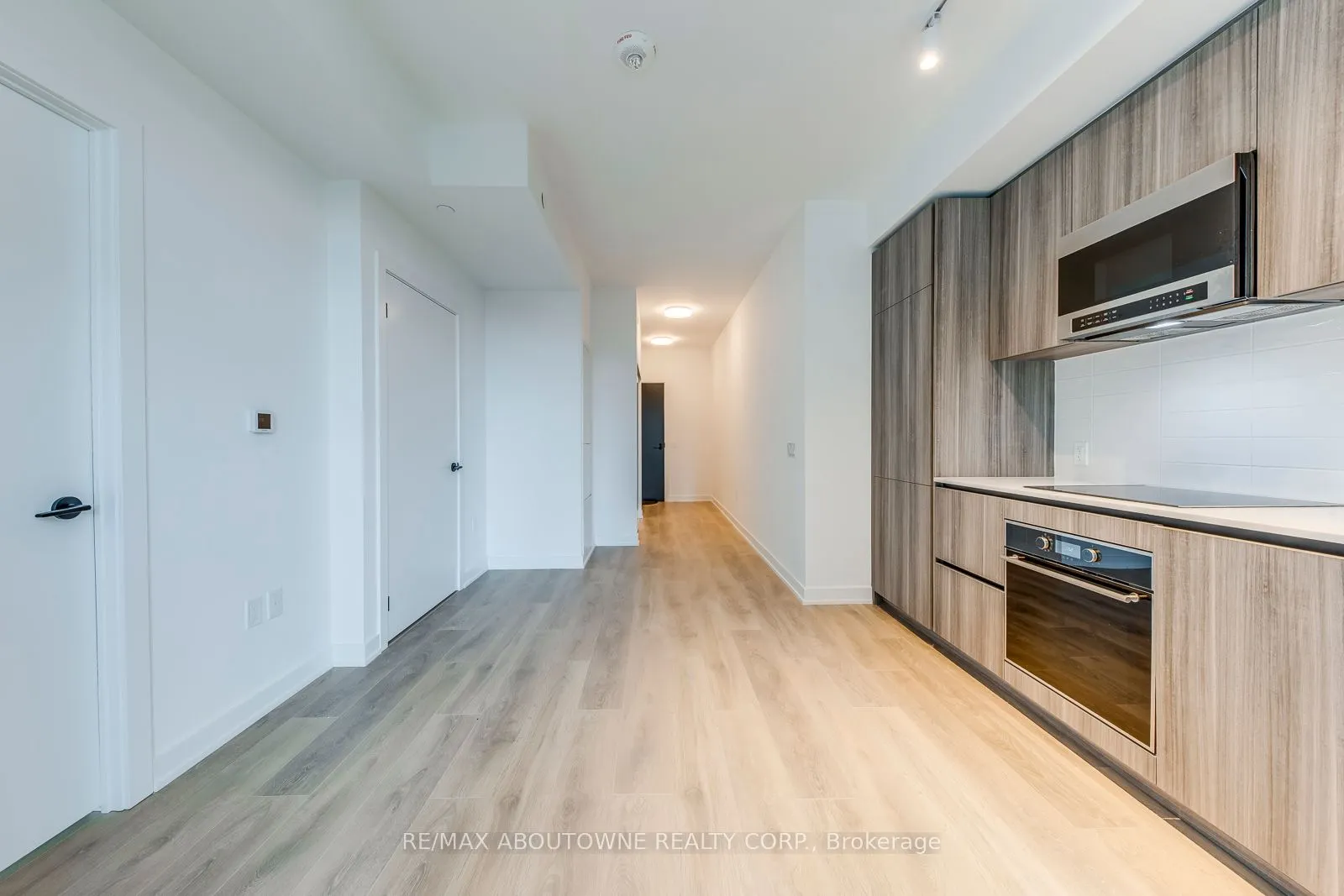 117 broadway Avenue, #1012