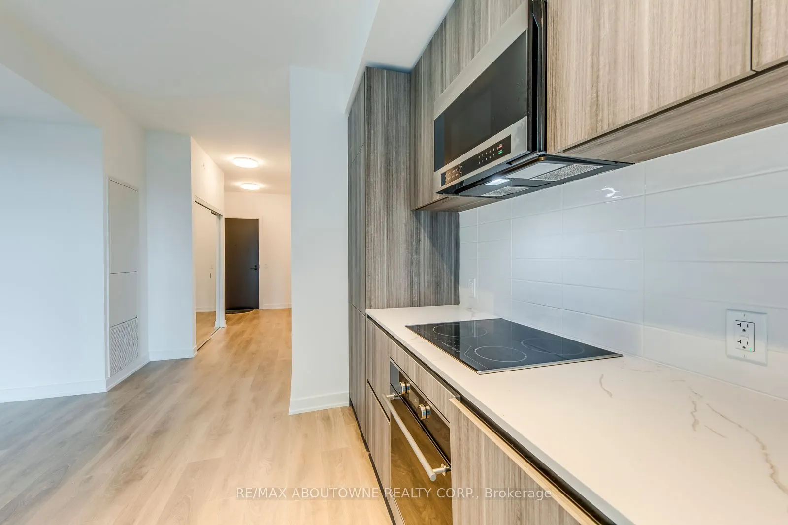 117 broadway Avenue, #1012