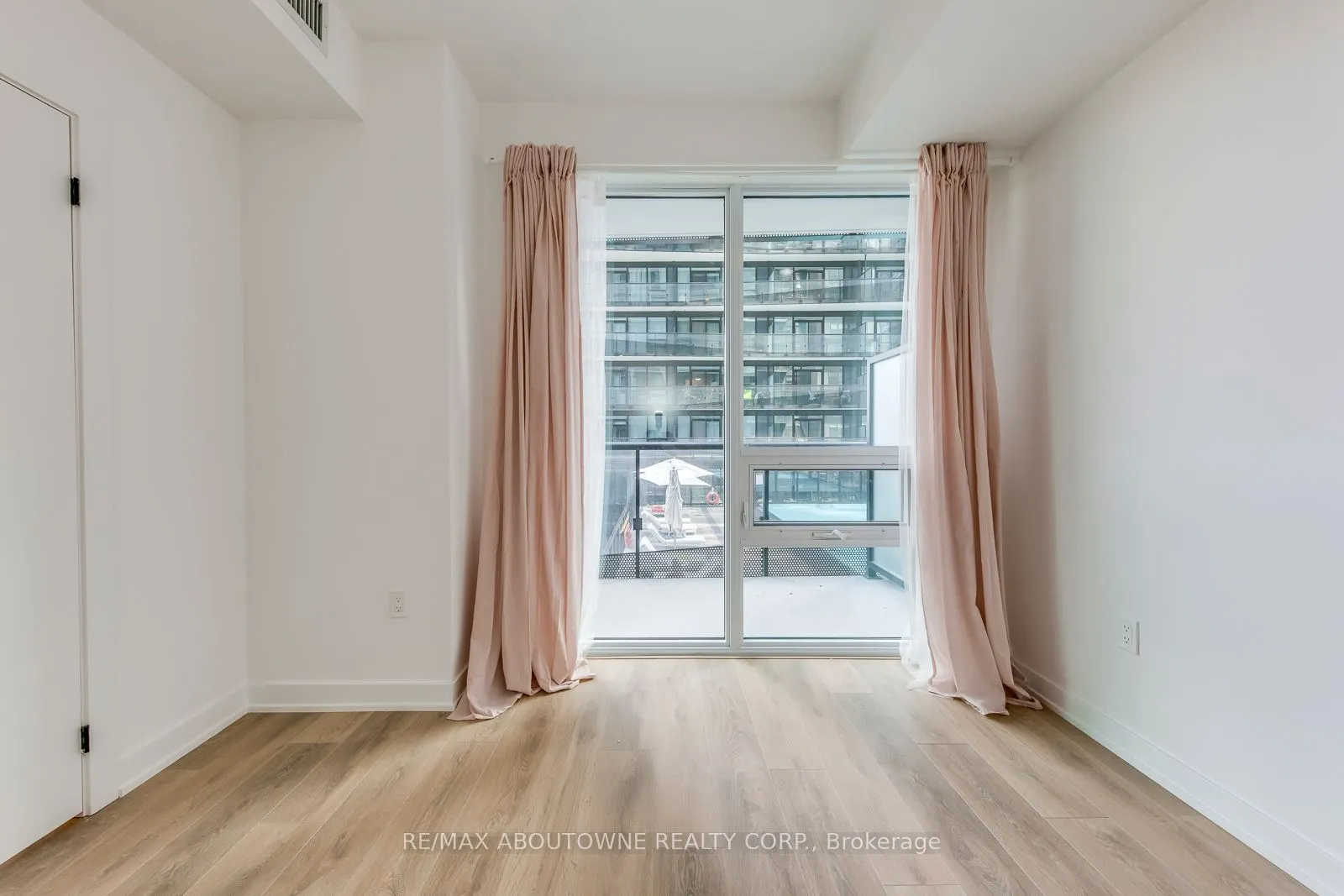 117 broadway Avenue, #1012