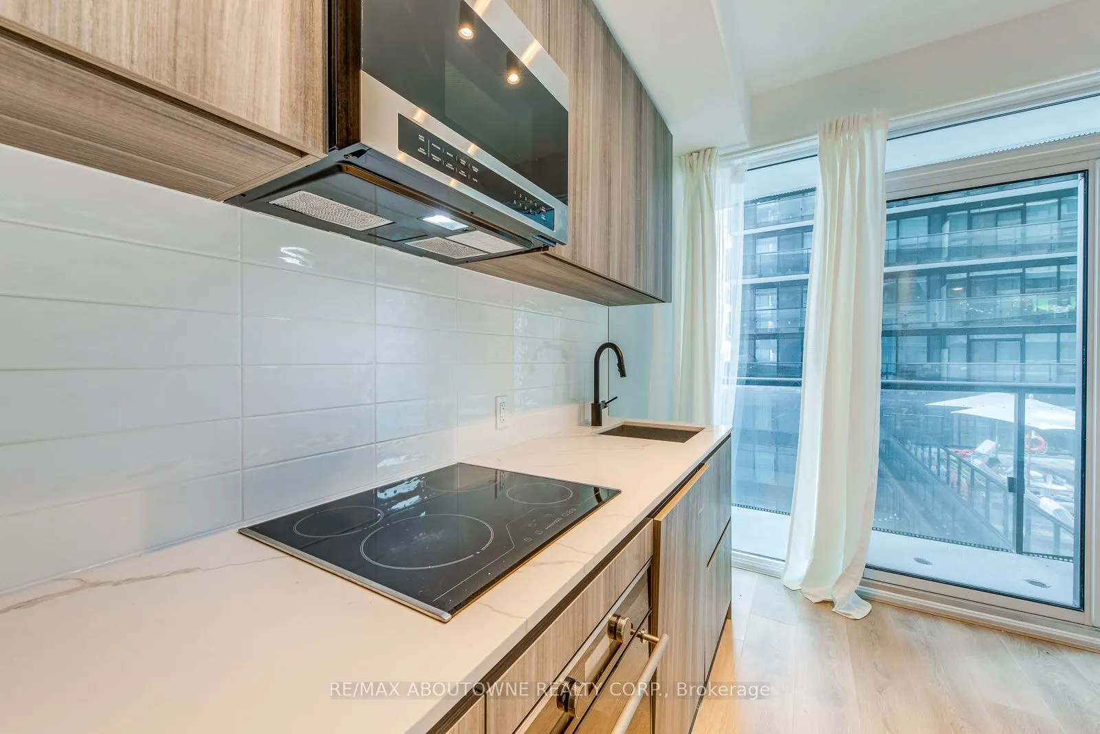 117 broadway Avenue, #1012