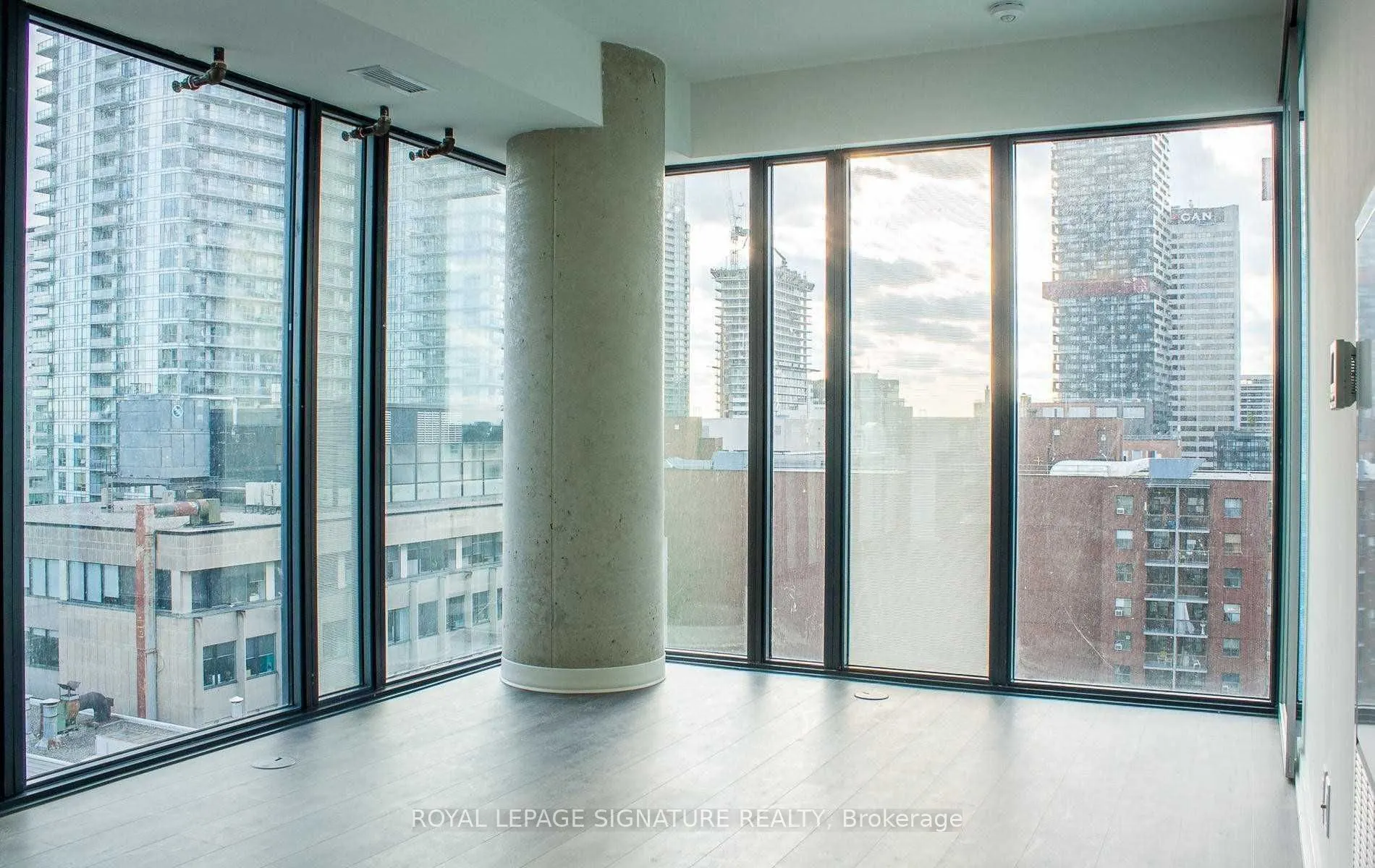 161 Roehampton Avenue, #1612