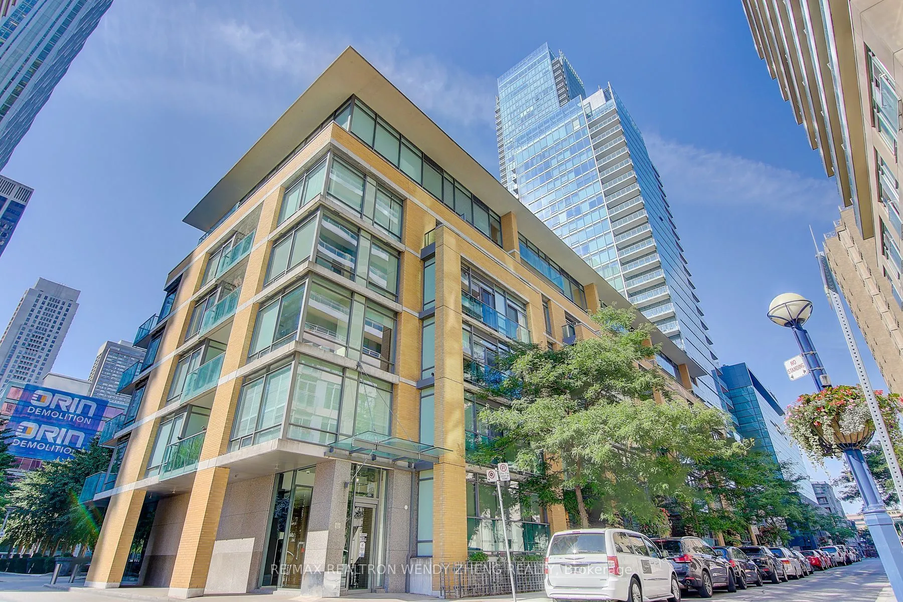 21 Scollard Street, #411