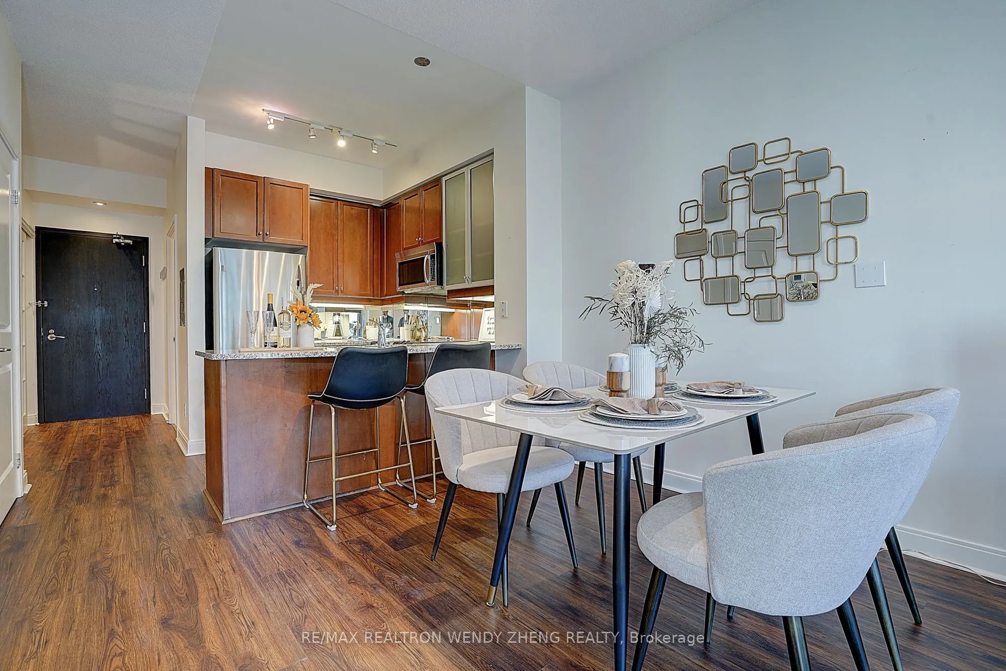 21 Scollard Street, #411