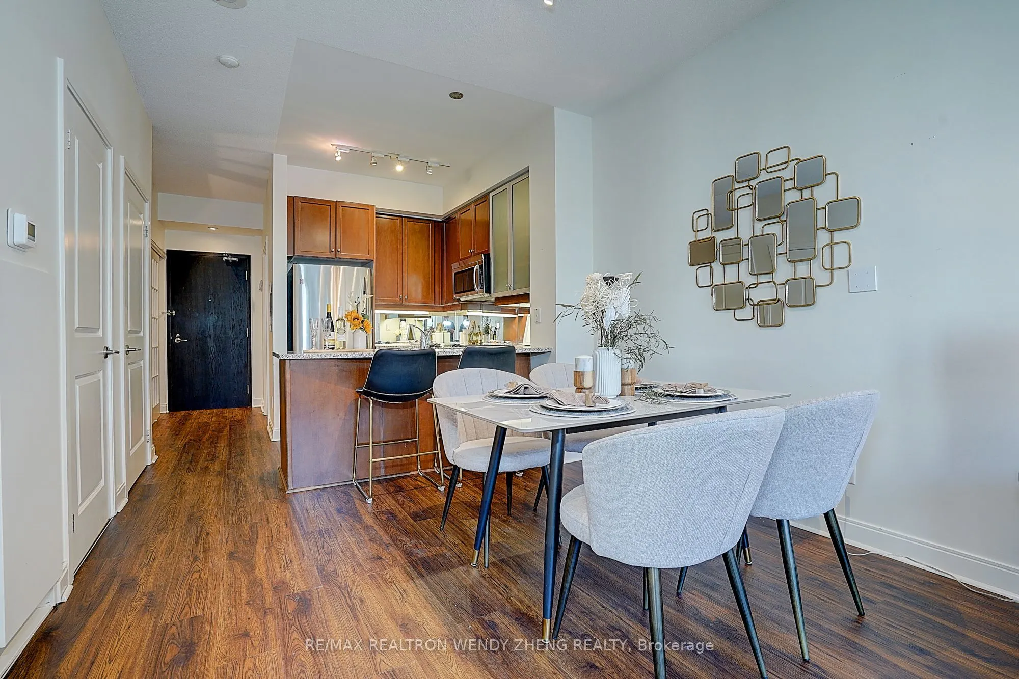 21 Scollard Street, #411