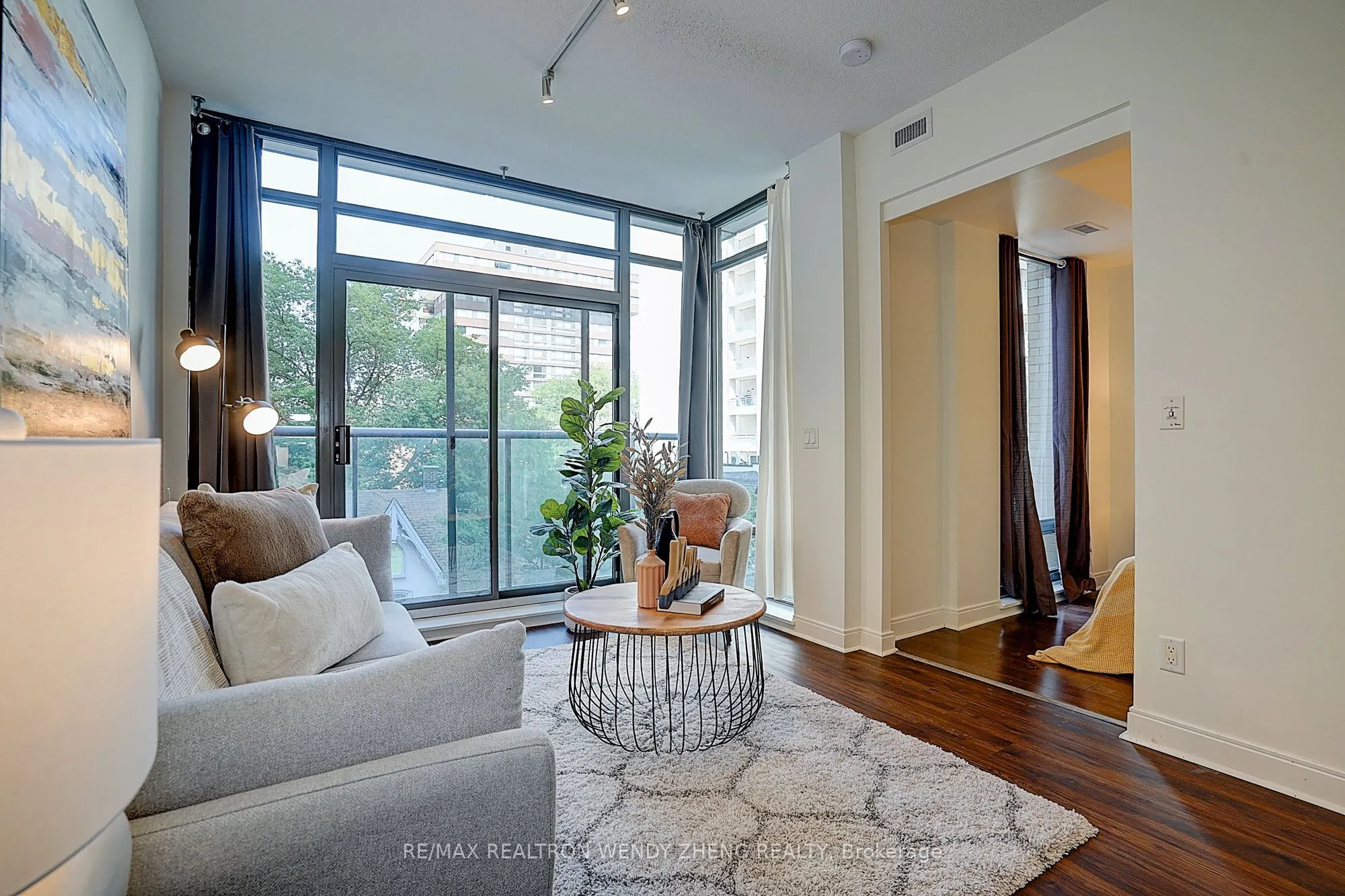 21 Scollard Street, #411