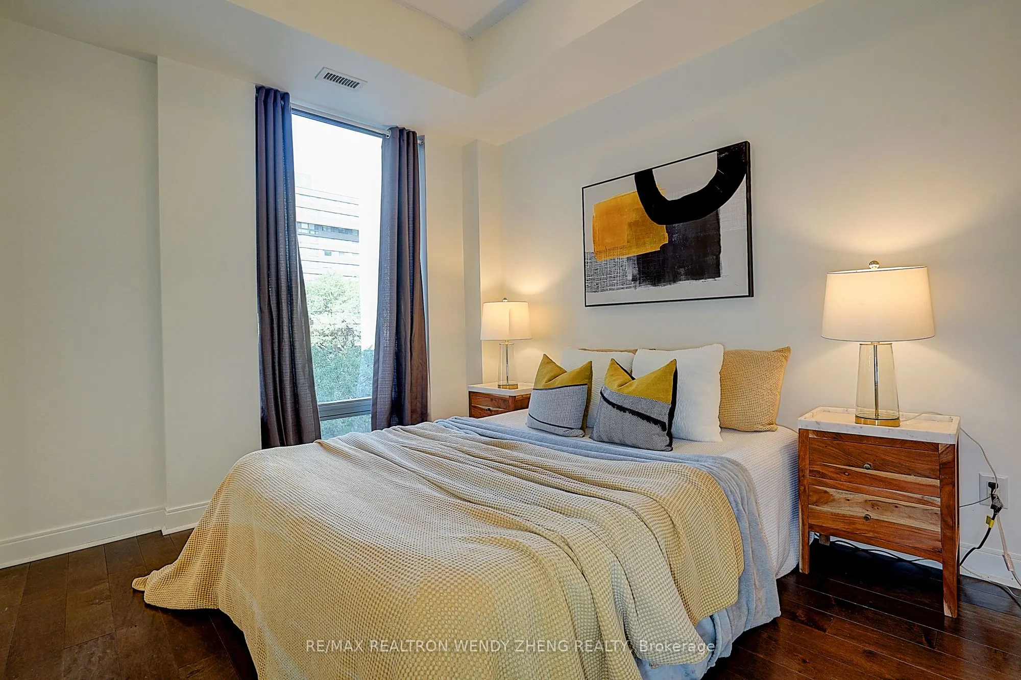 21 Scollard Street, #411