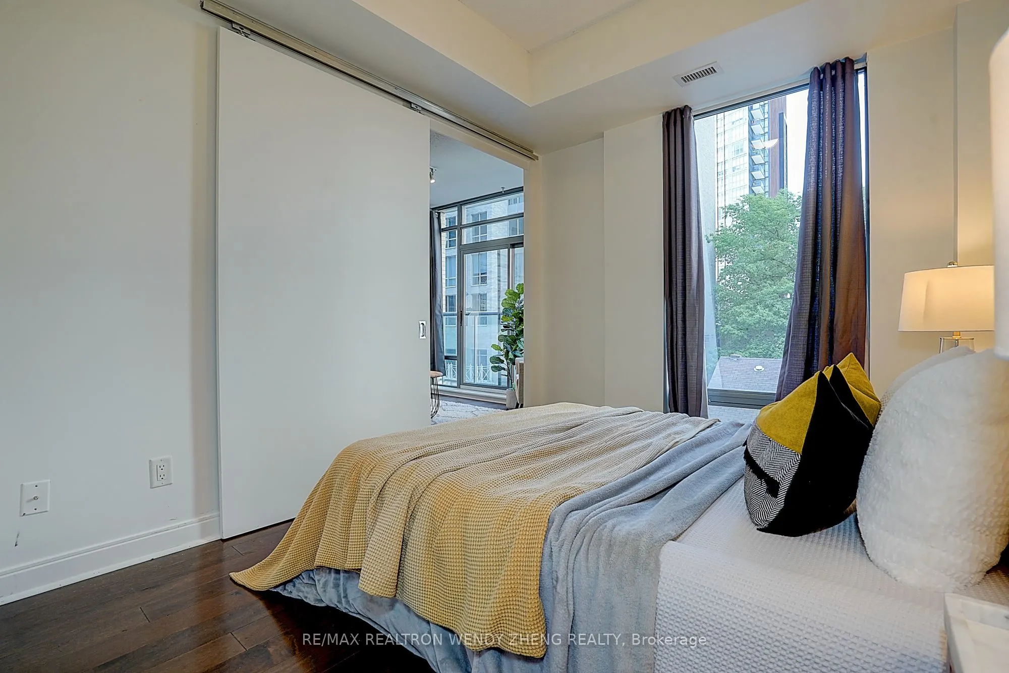 21 Scollard Street, #411