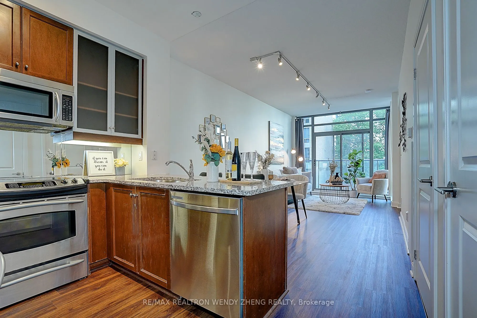 21 Scollard Street, #411
