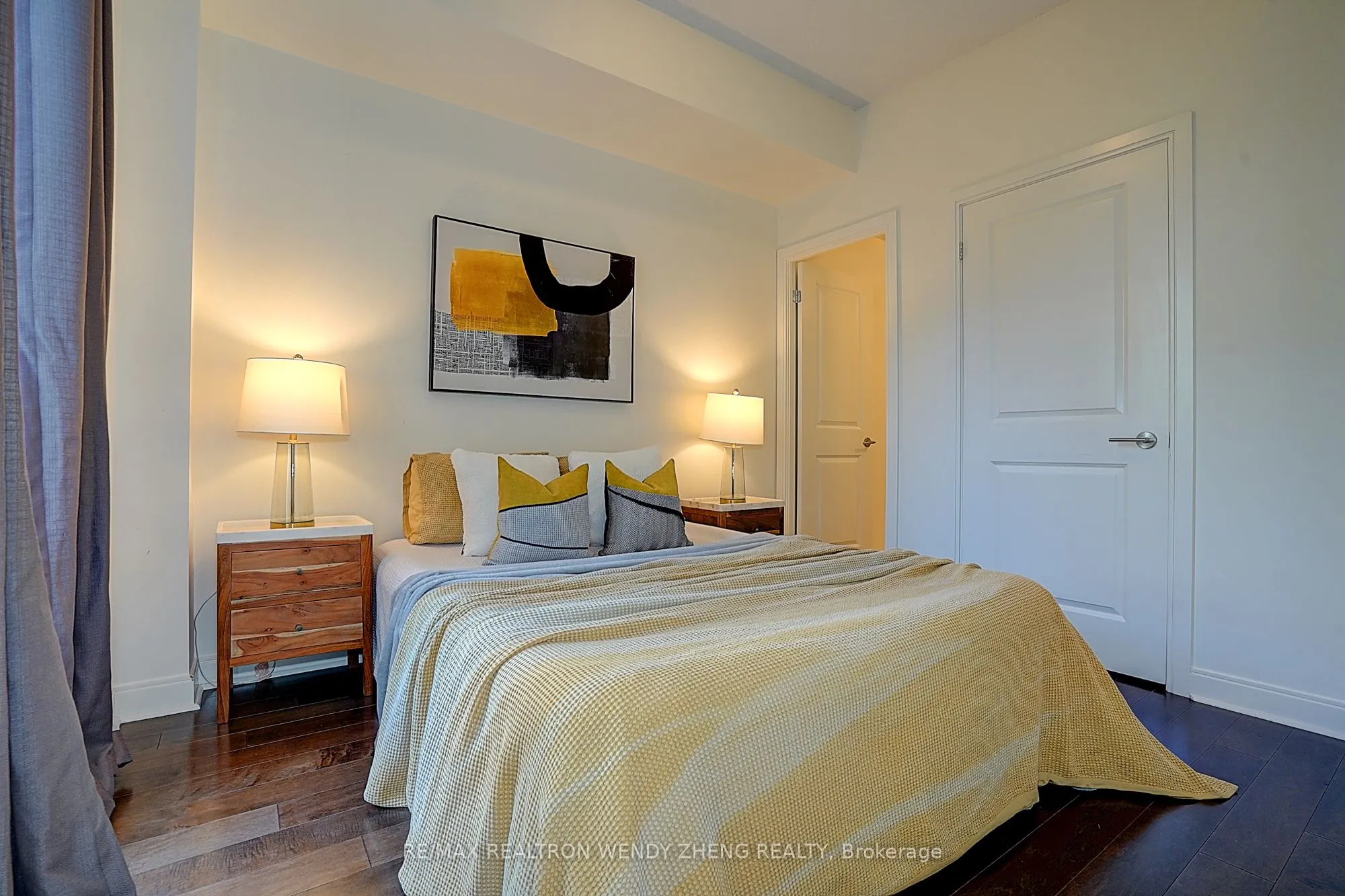 21 Scollard Street, #411