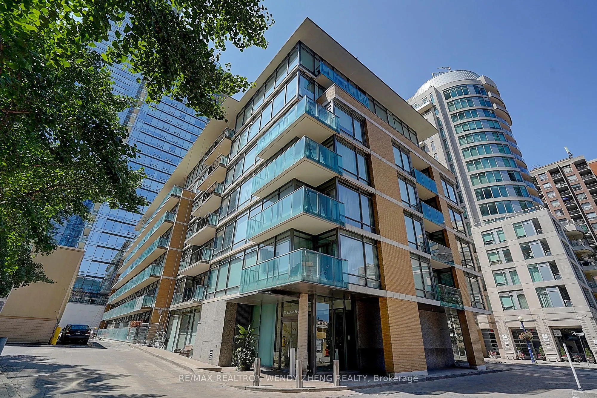 21 Scollard Street, #411
